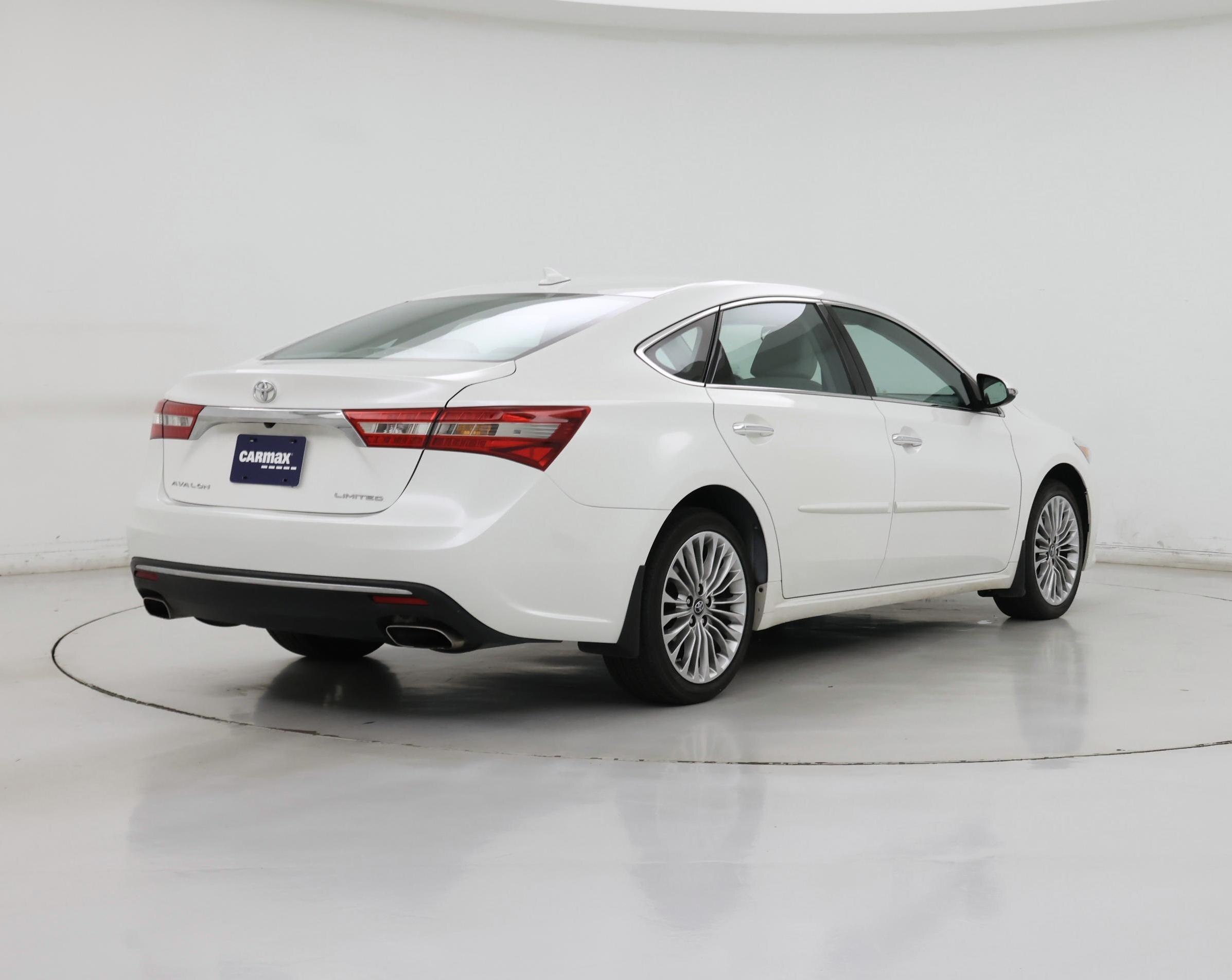 Thumbnail: 2017 Toyota Avalon - 8