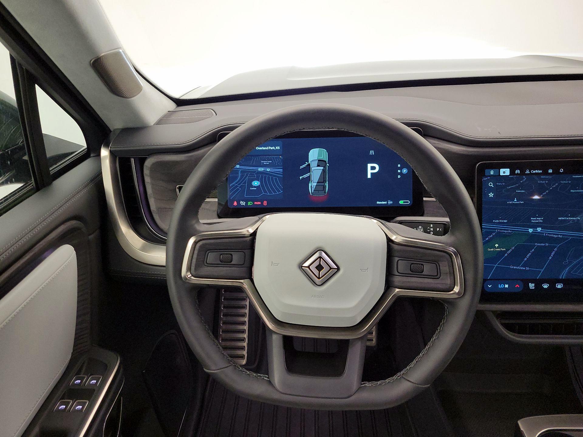 Thumbnail: 2024 Rivian R1S - 10