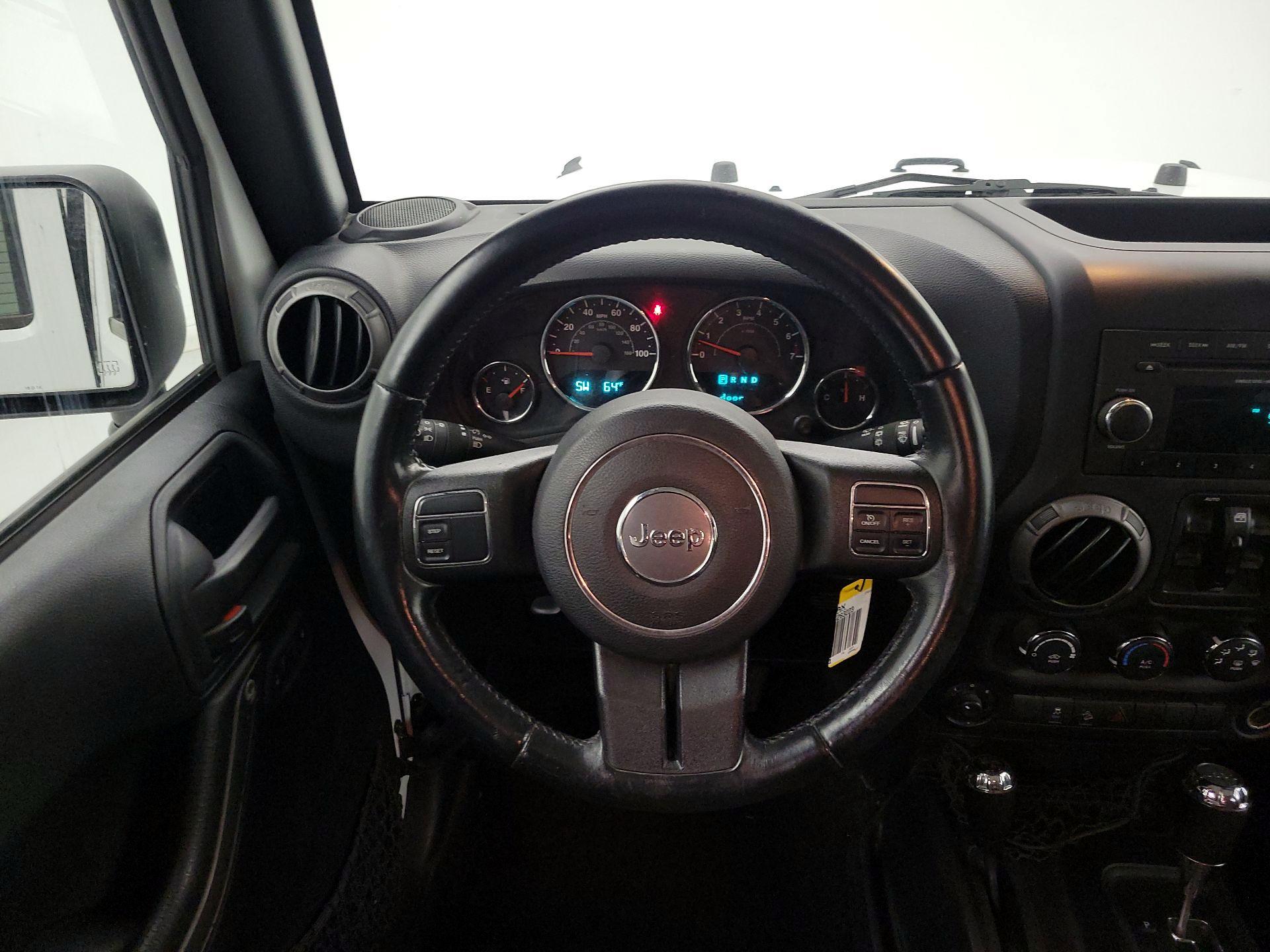 Thumbnail: 2016 Jeep Wrangler - 10