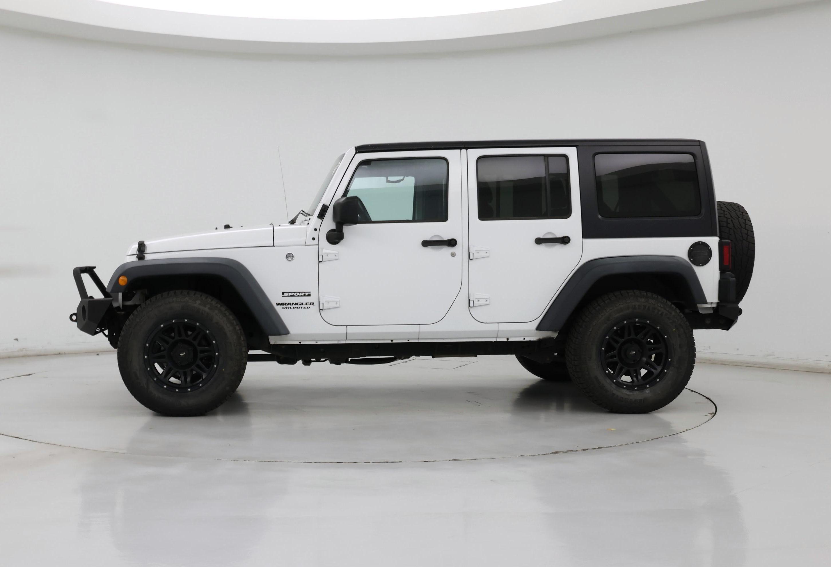 Thumbnail: 2016 Jeep Wrangler - 3
