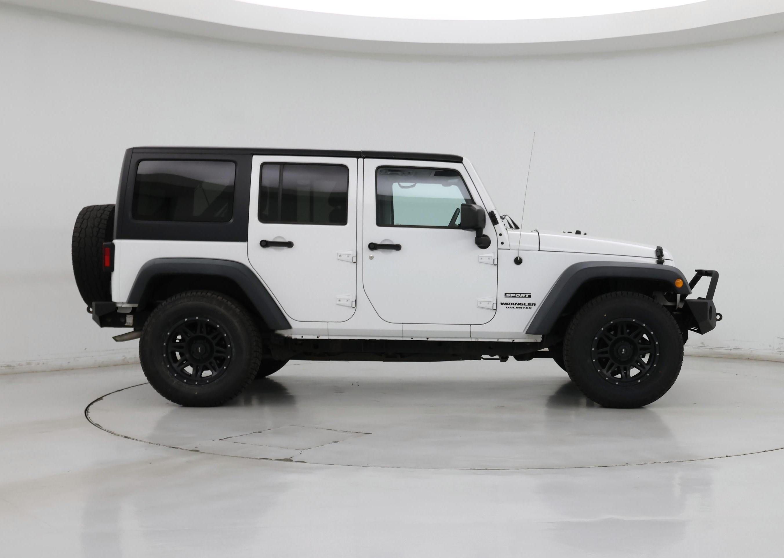 Thumbnail: 2016 Jeep Wrangler - 7