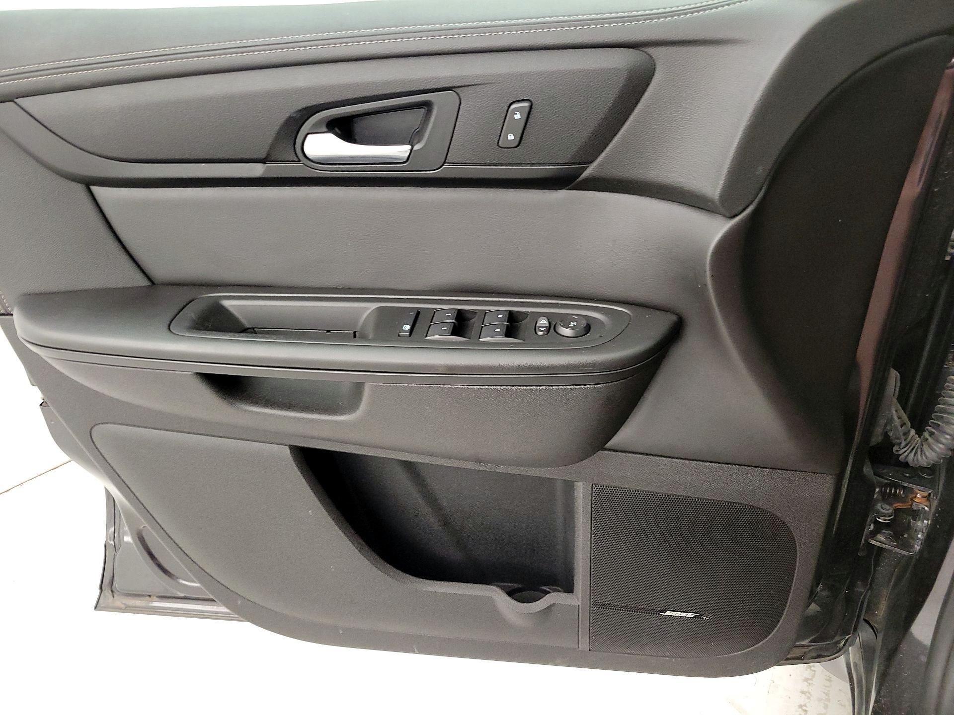 Thumbnail: 2017 Chevrolet Traverse - 12