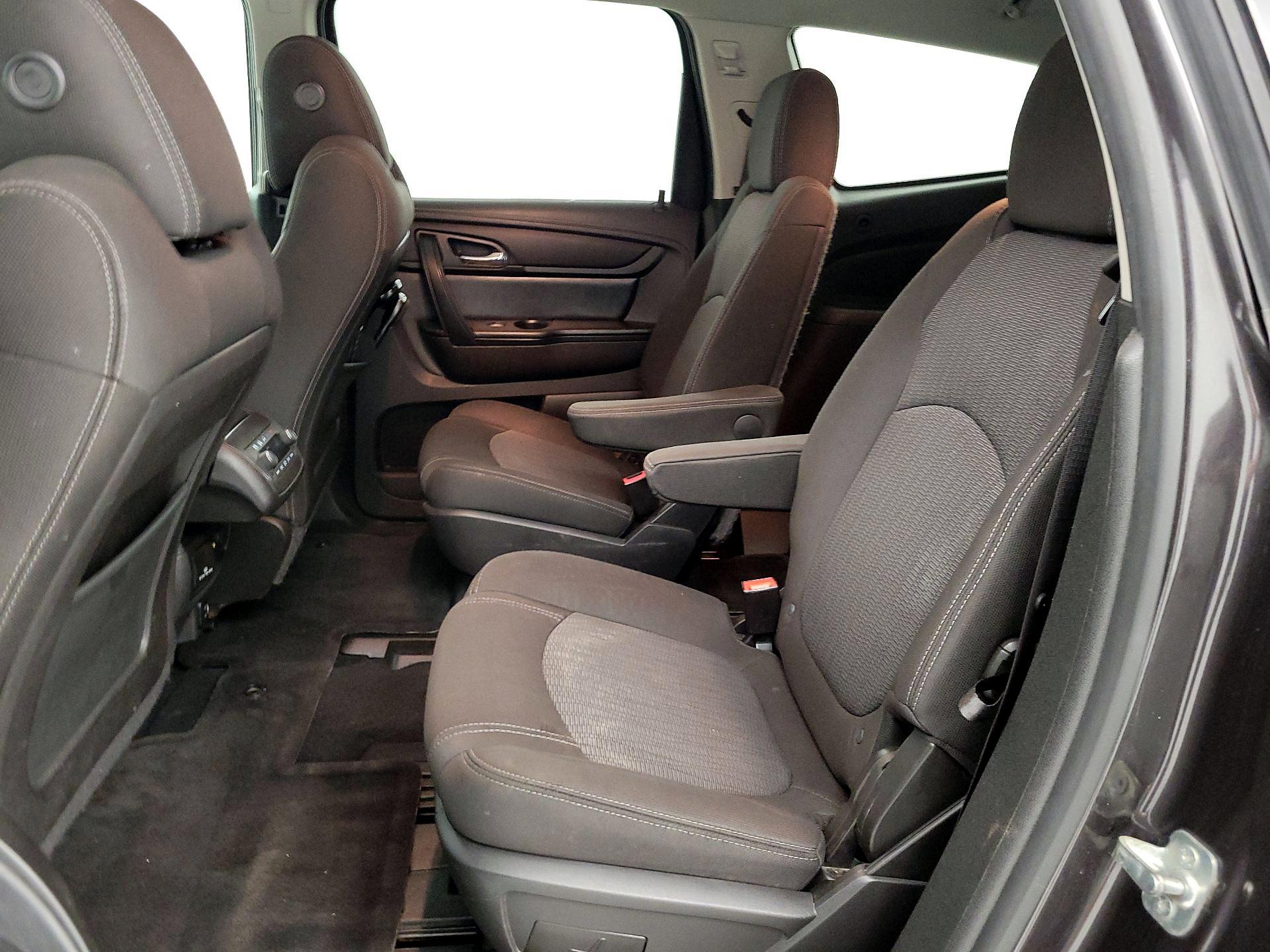 Thumbnail: 2017 Chevrolet Traverse - 19