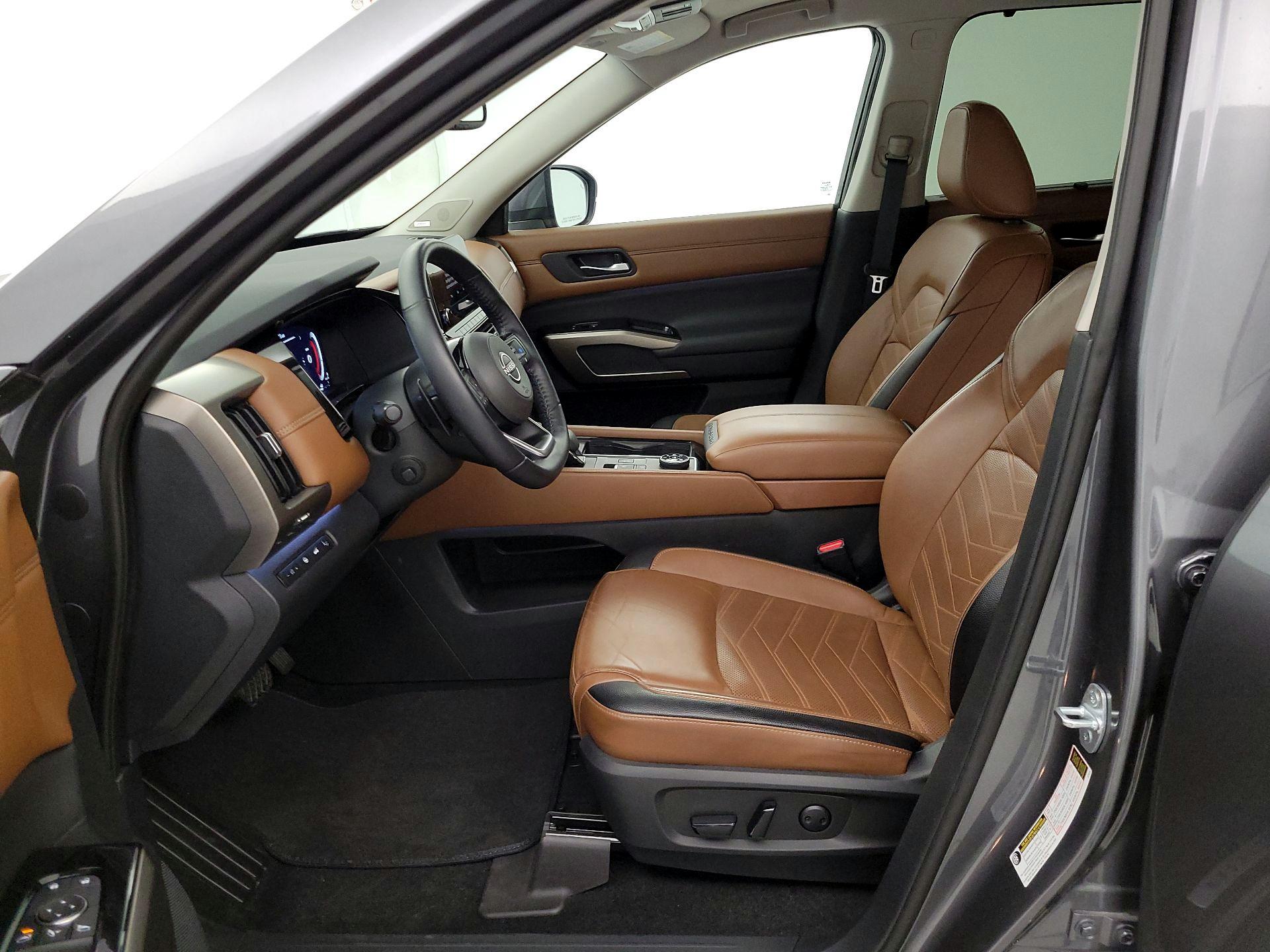 Thumbnail: 2022 Nissan Pathfinder - 11