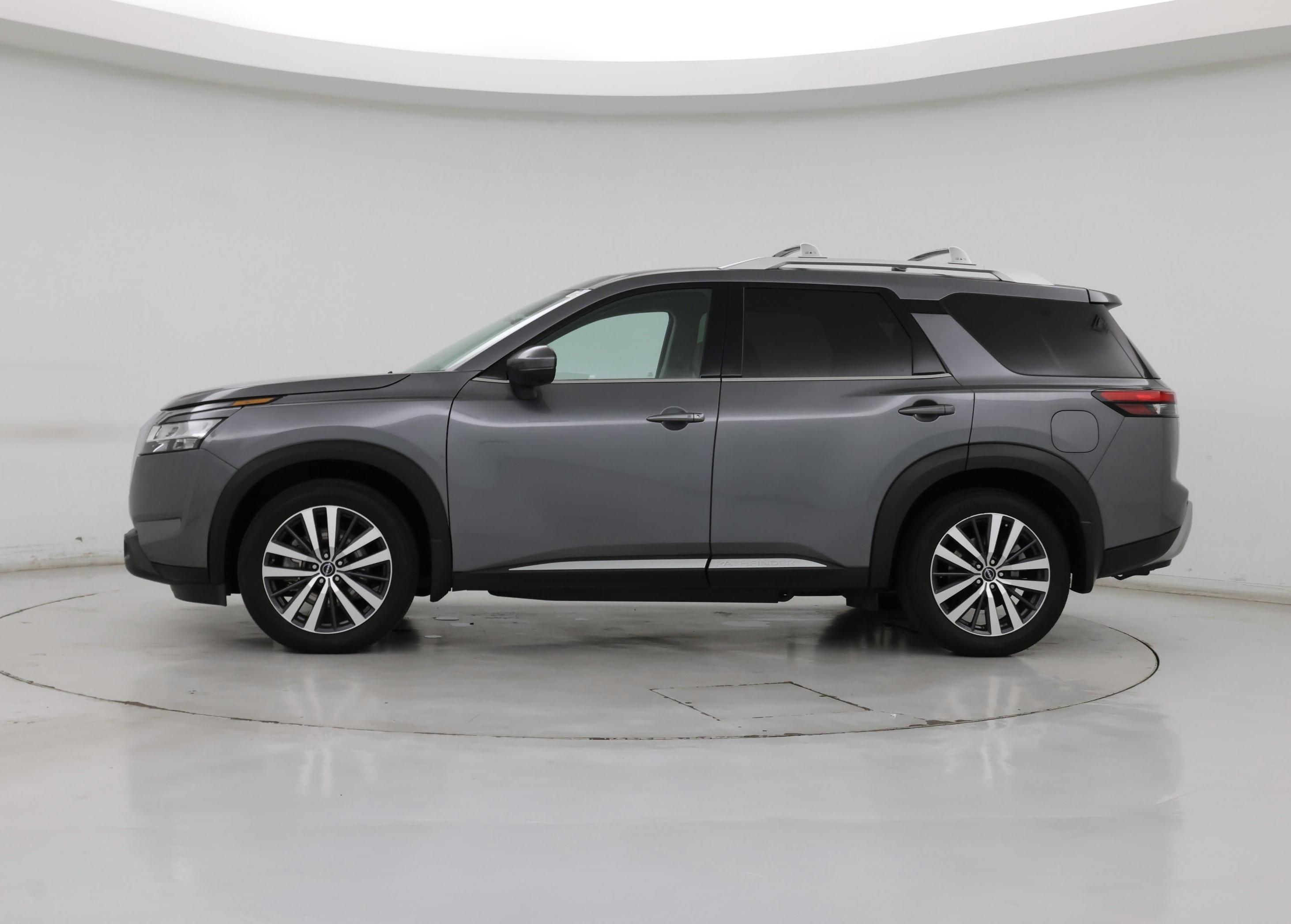 Thumbnail: 2022 Nissan Pathfinder - 3