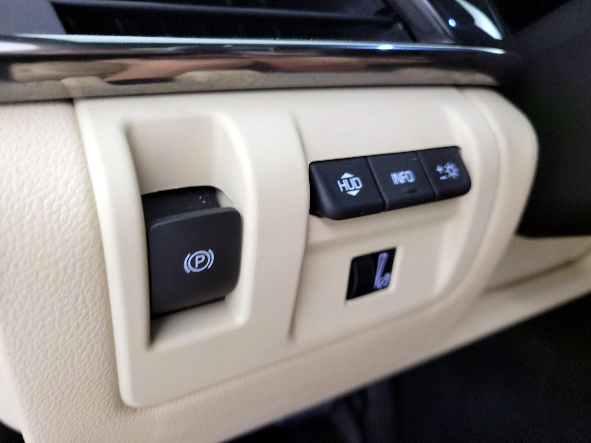 Thumbnail: 2018 Cadillac CTS - 13