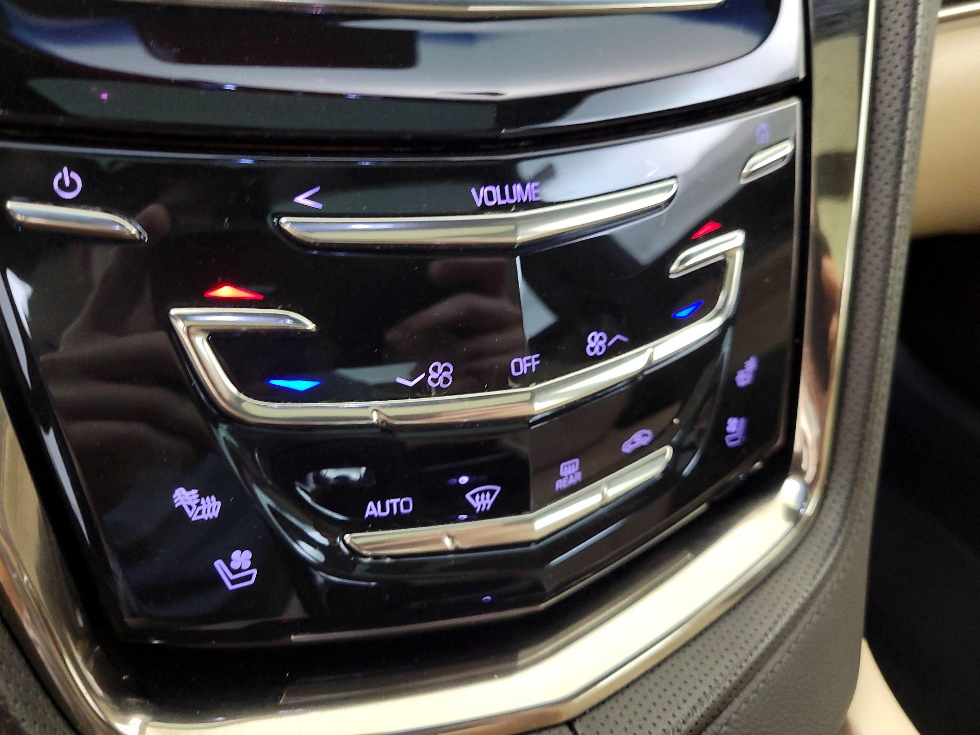 Thumbnail: 2018 Cadillac CTS - 17