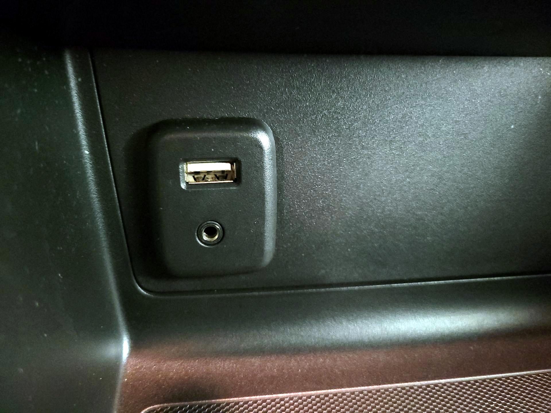 Thumbnail: 2016 Chevrolet Colorado - 18
