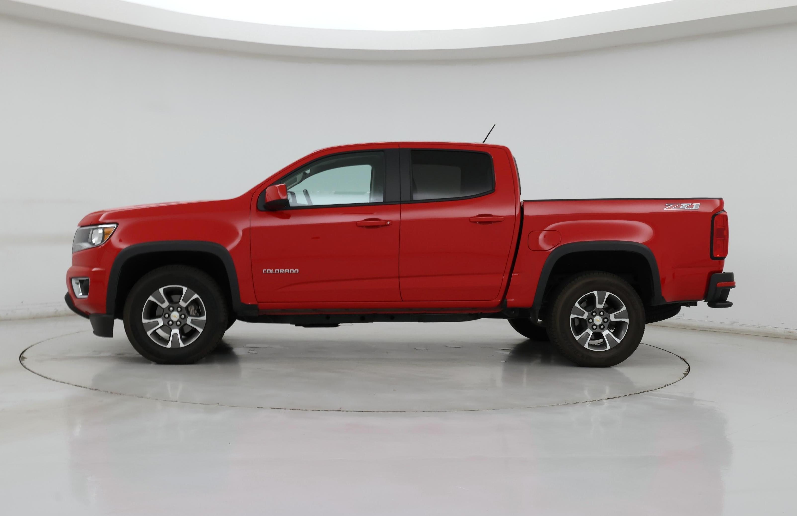 Thumbnail: 2016 Chevrolet Colorado - 3