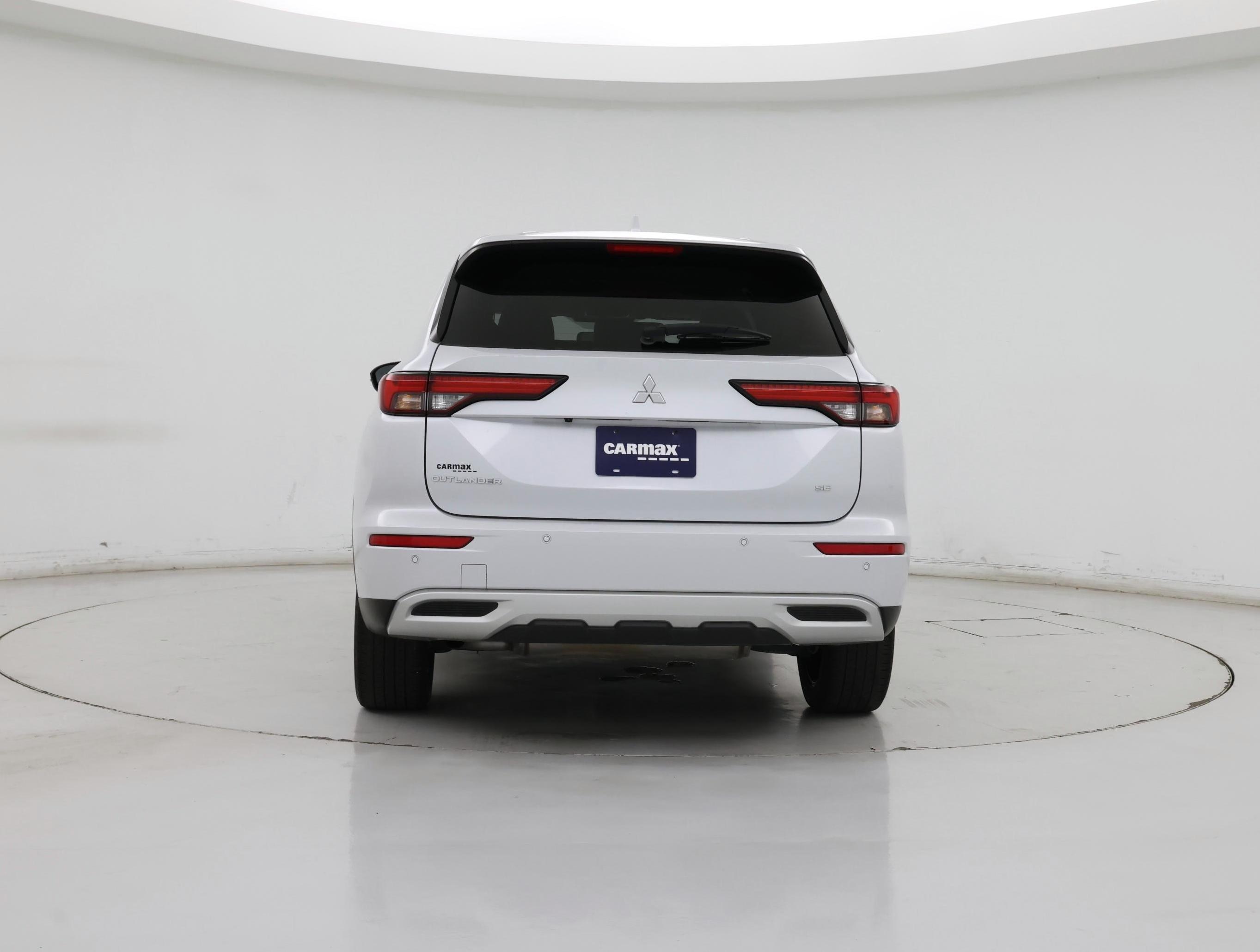 Thumbnail: 2022 Mitsubishi Outlander - 6