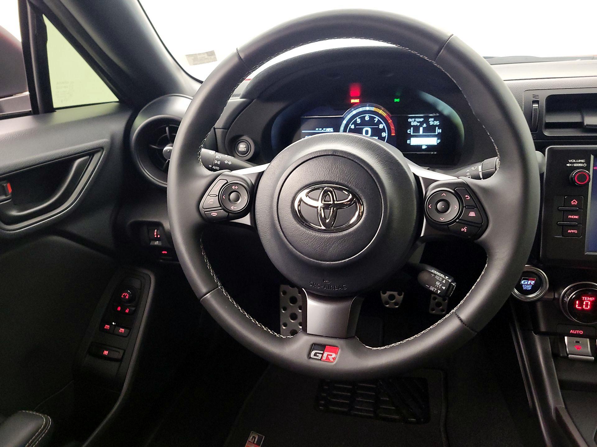 Thumbnail: 2025 Toyota GR86 - 10