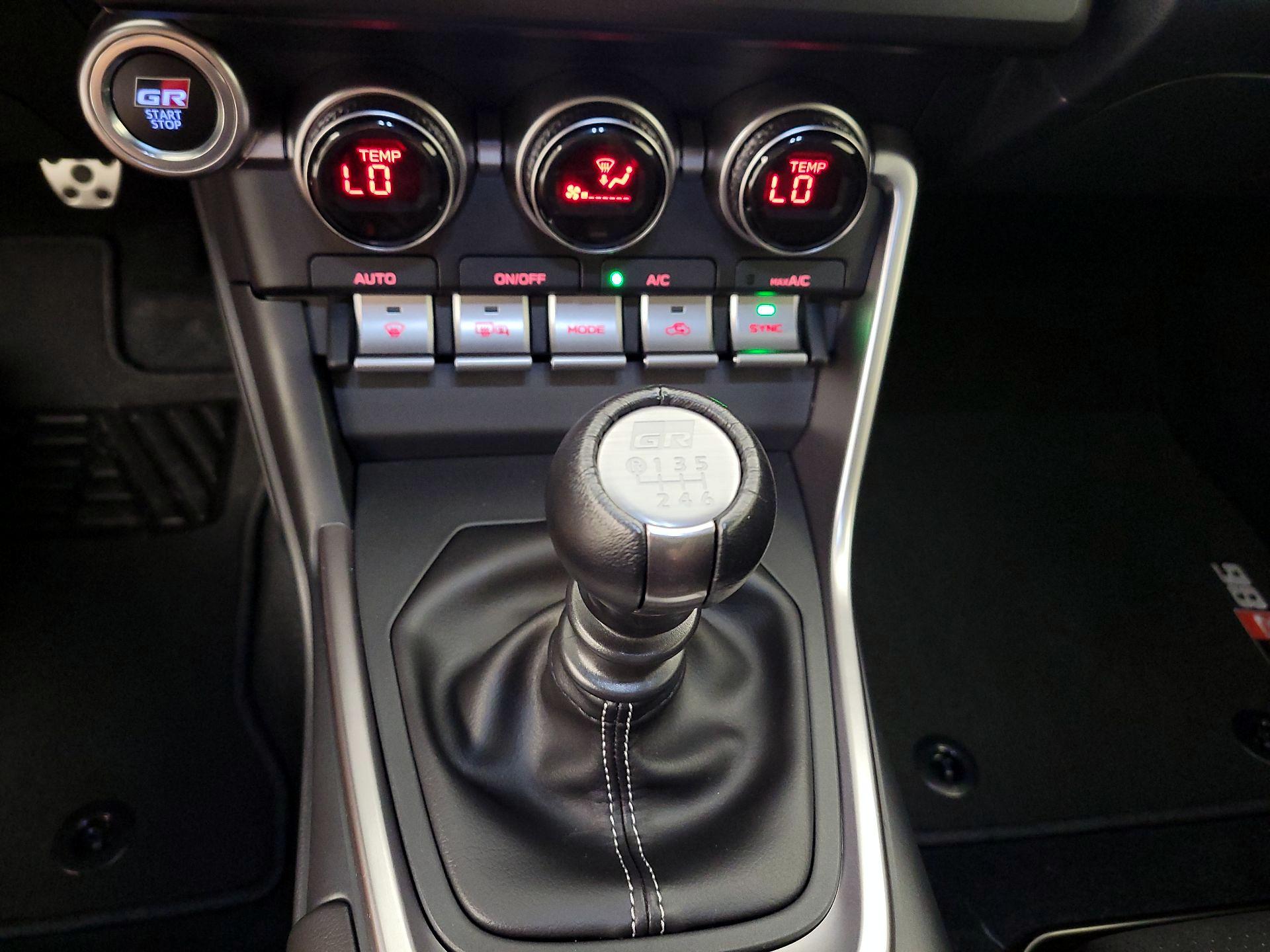 Thumbnail: 2025 Toyota GR86 - 17