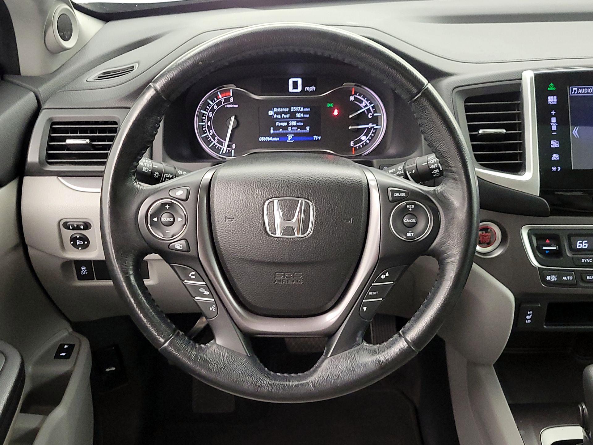 Thumbnail: 2016 Honda Pilot - 10