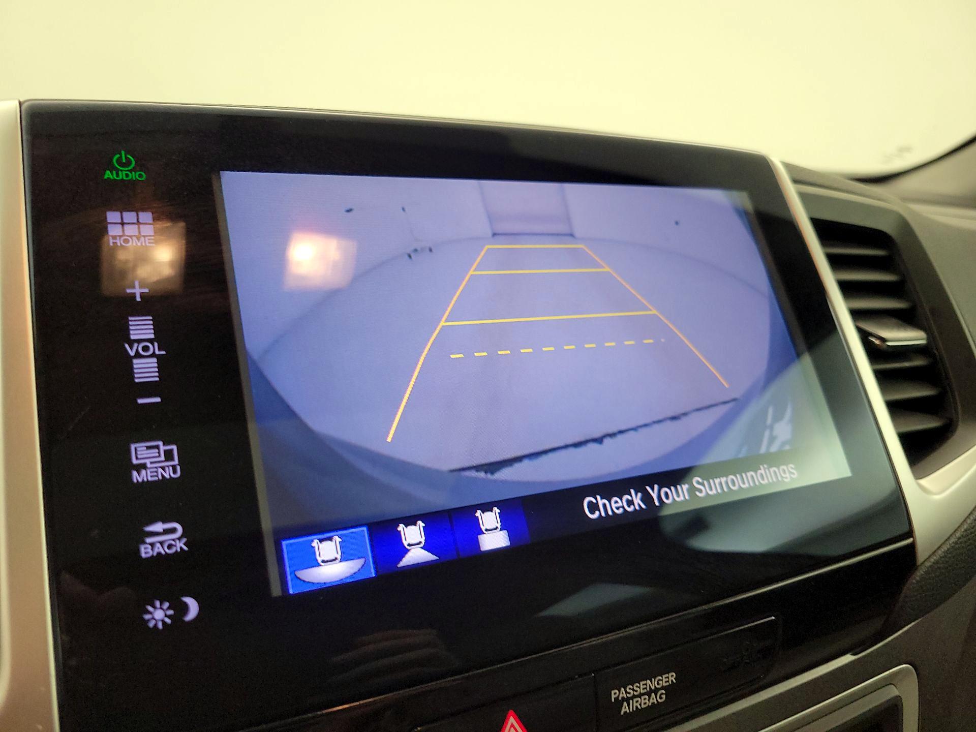 Thumbnail: 2016 Honda Pilot - 14
