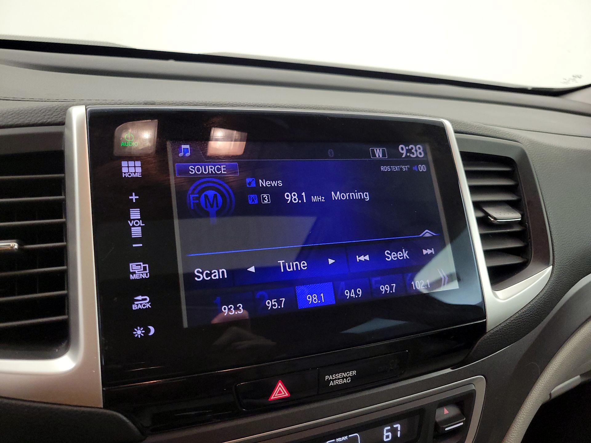 Thumbnail: 2016 Honda Pilot - 15