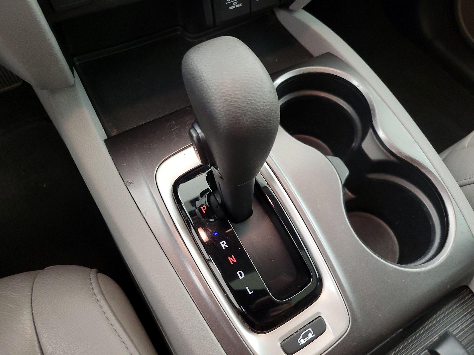 Thumbnail: 2016 Honda Pilot - 17