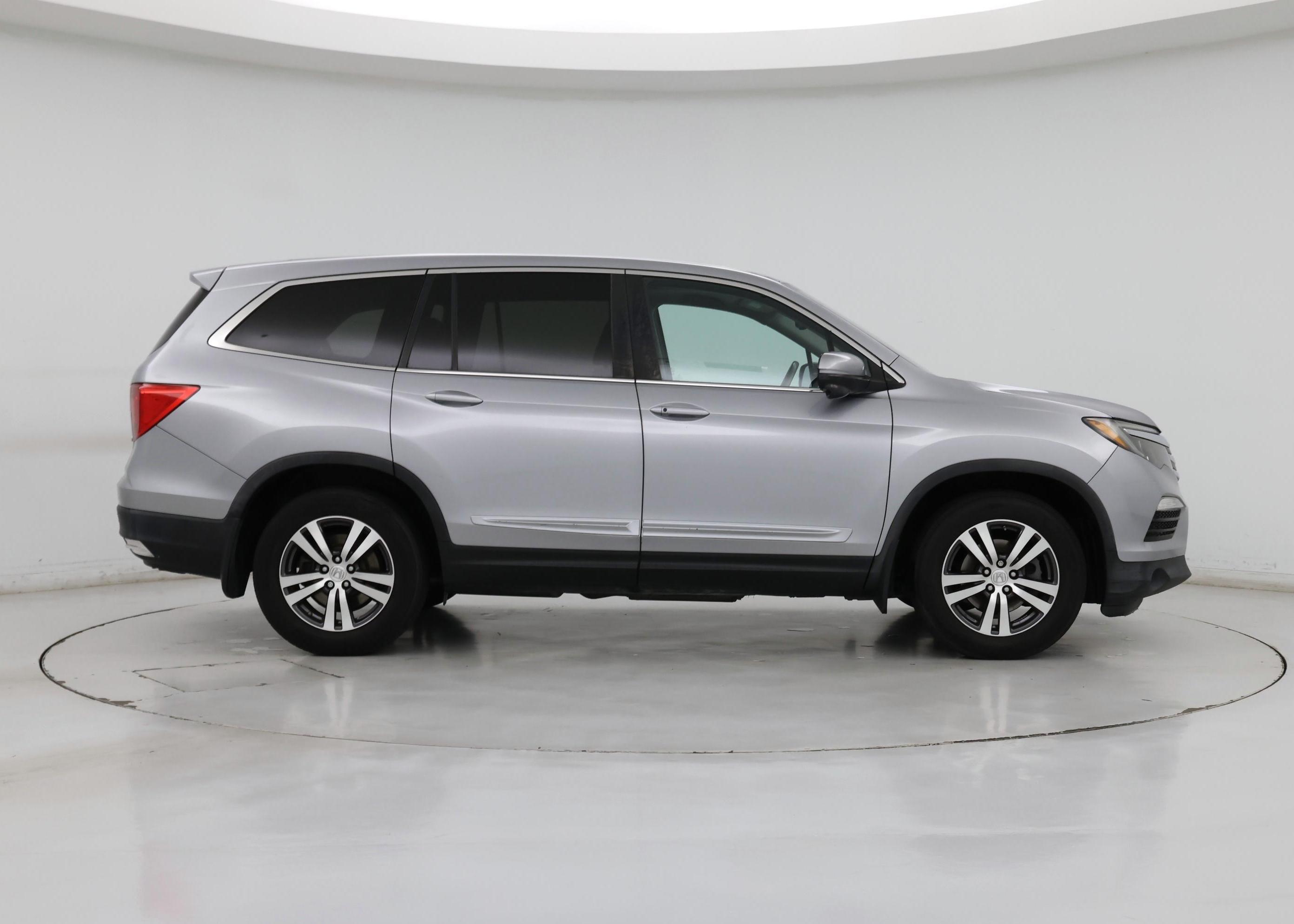 Thumbnail: 2016 Honda Pilot - 7