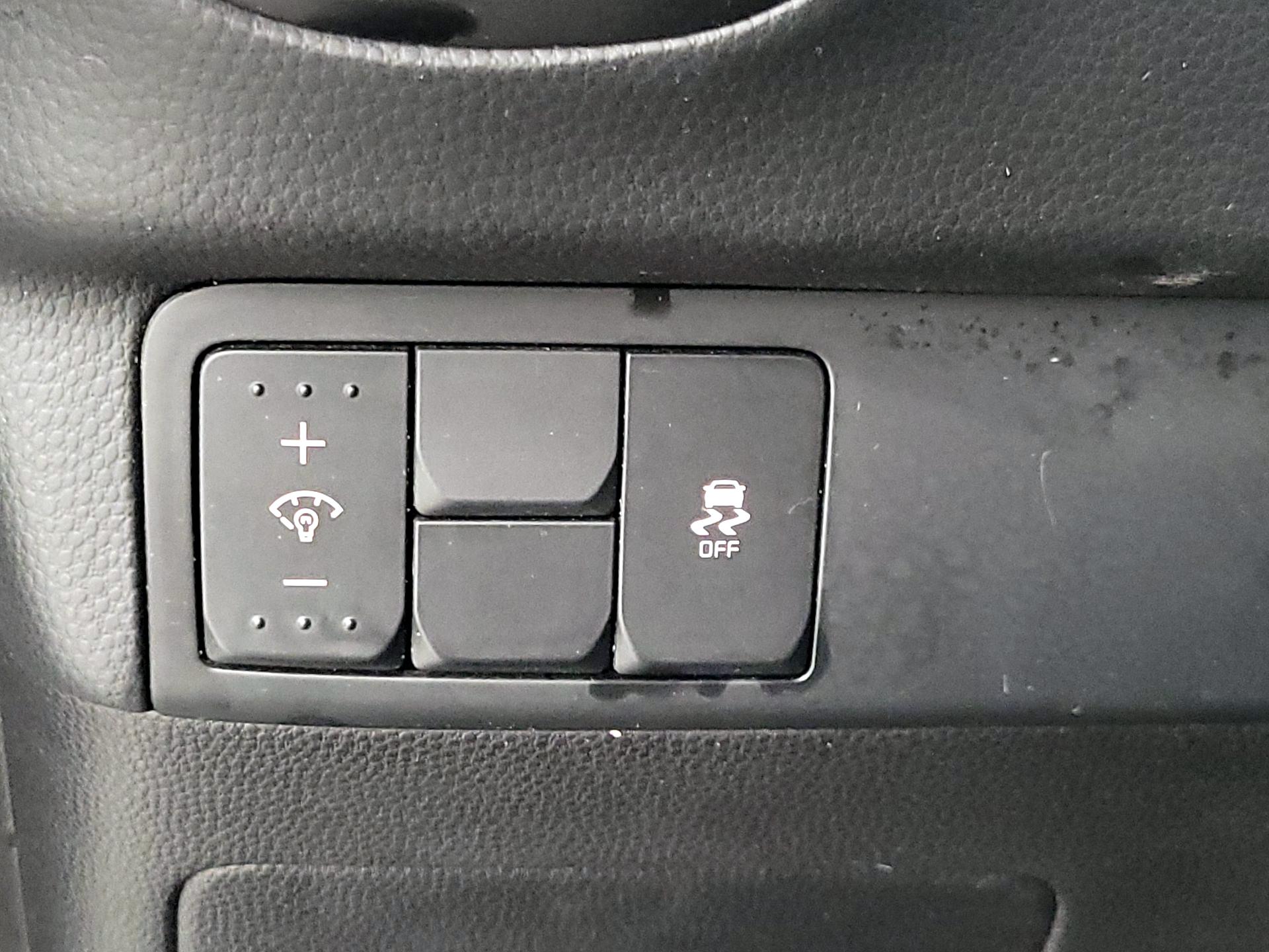 Thumbnail: 2016 Kia Soul - 13