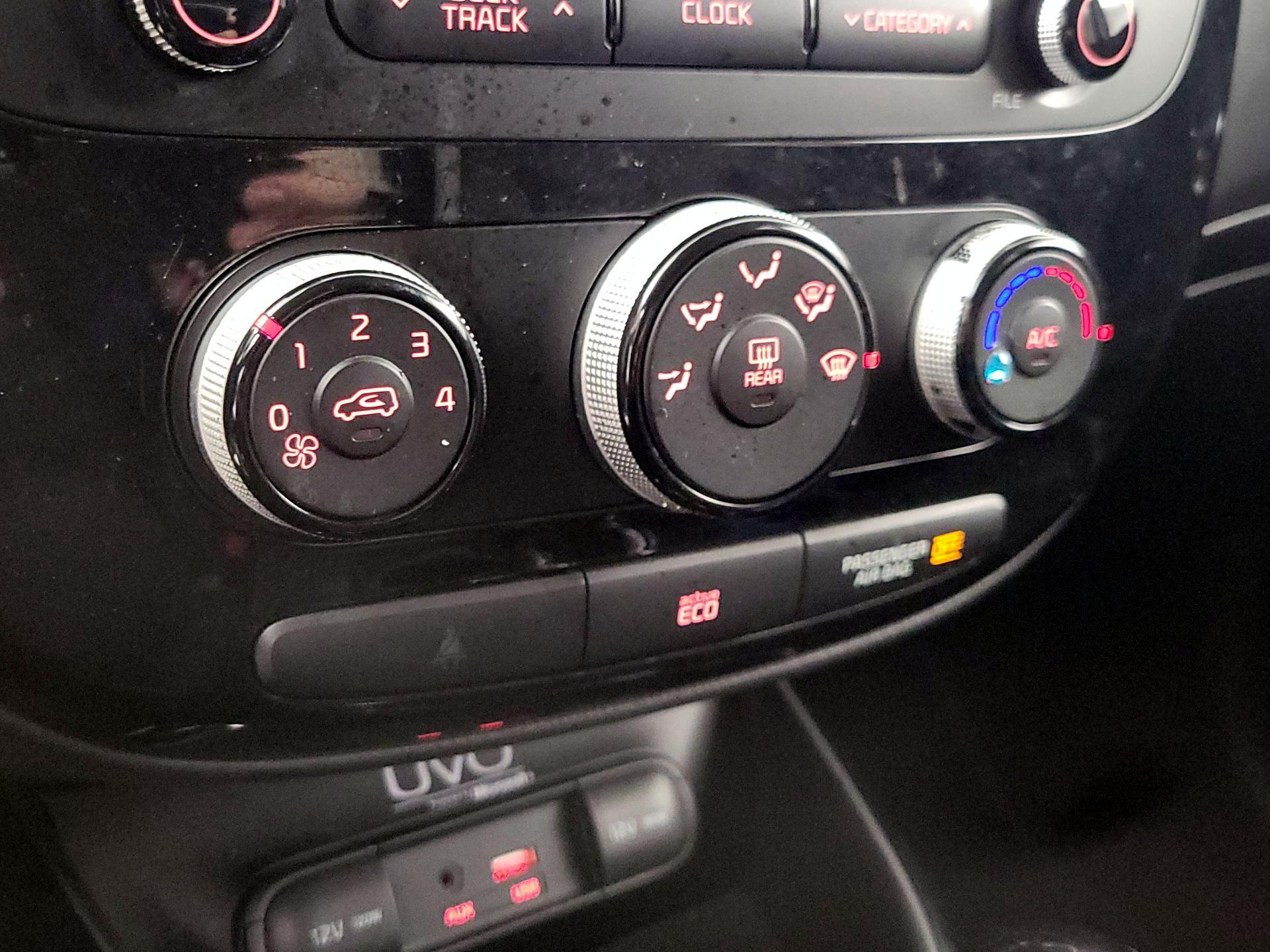 Thumbnail: 2016 Kia Soul - 16