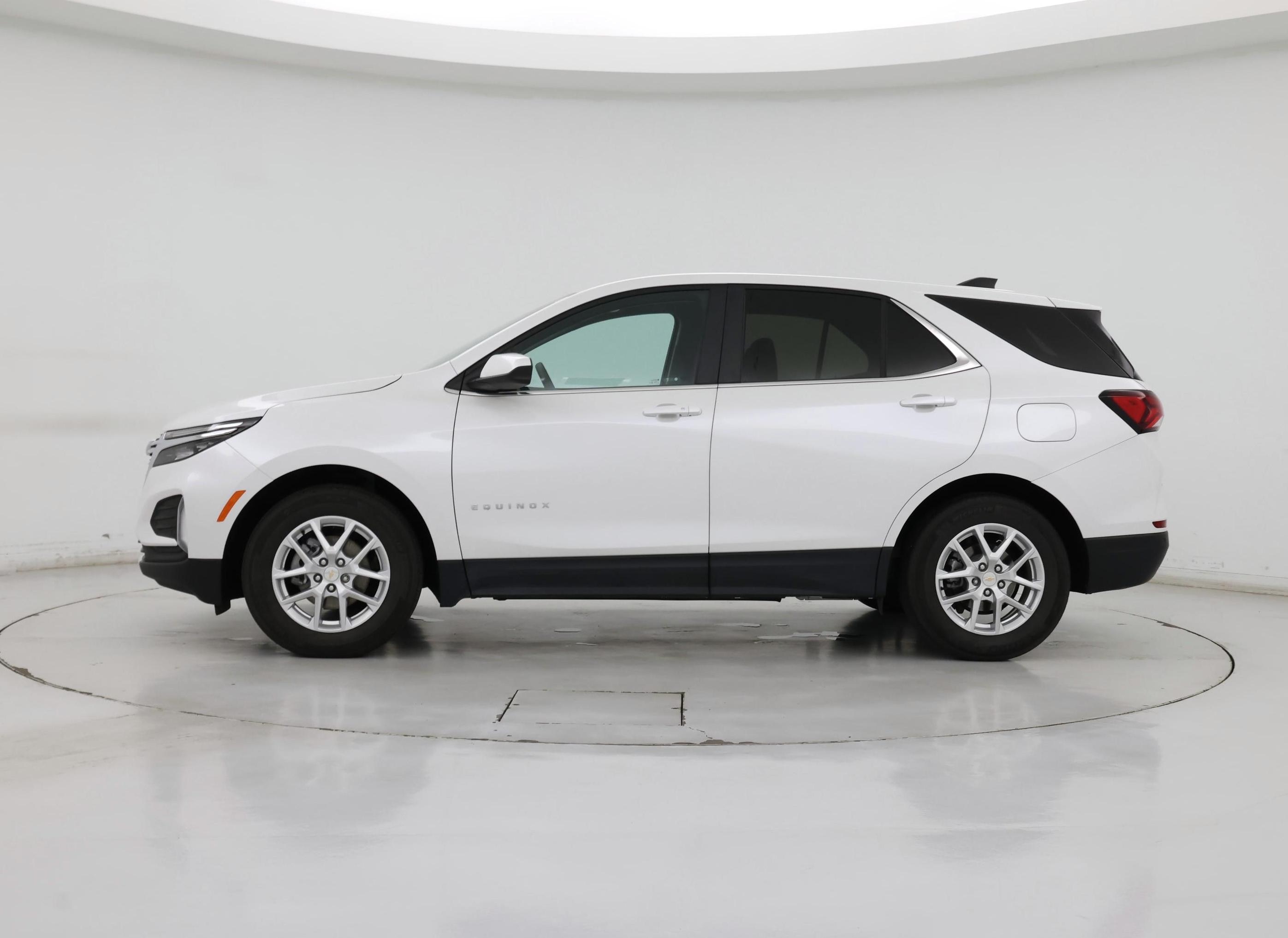 Thumbnail: 2023 Chevrolet Equinox - 3