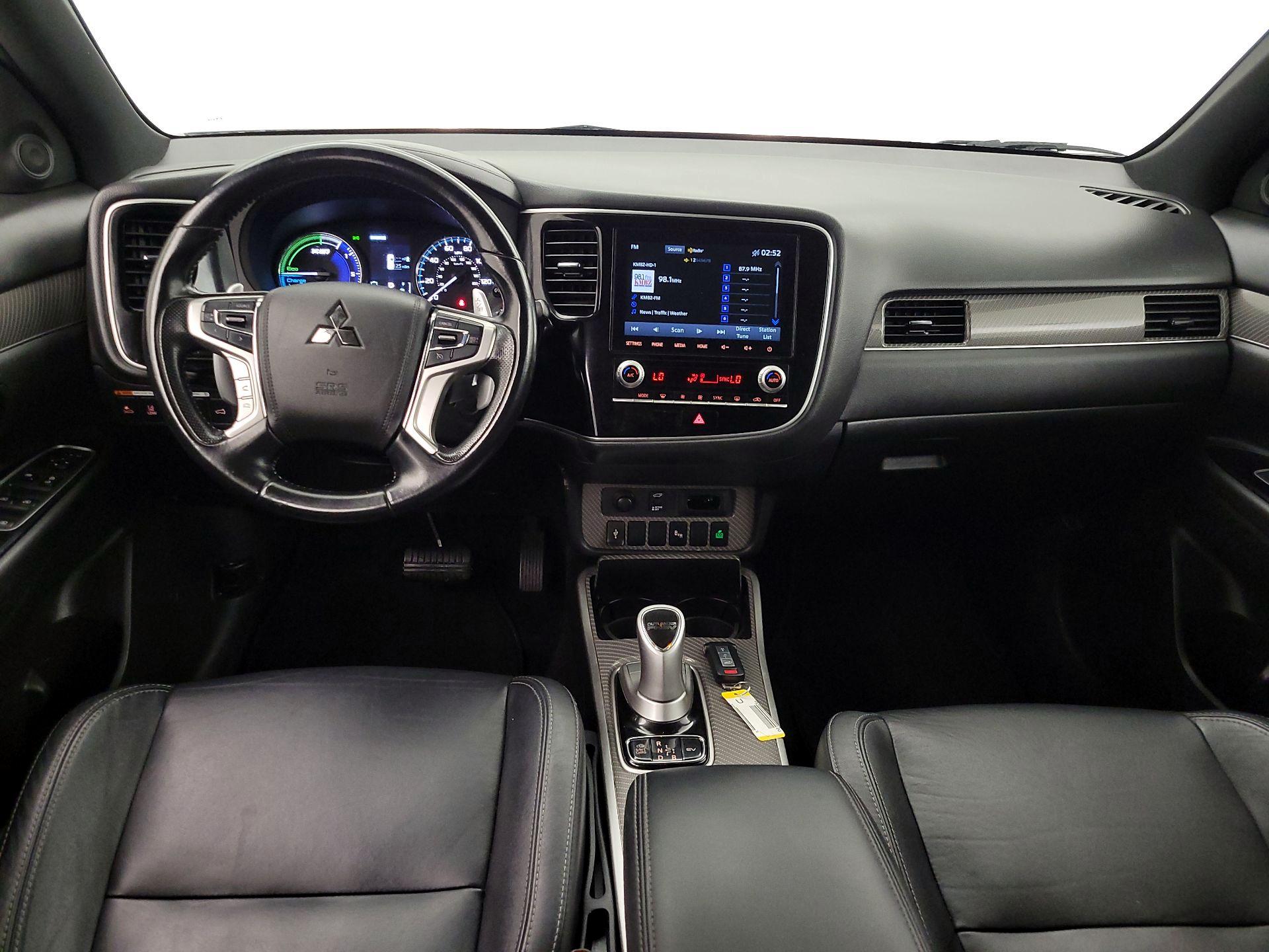 Thumbnail: 2022 Mitsubishi Outlander - 9