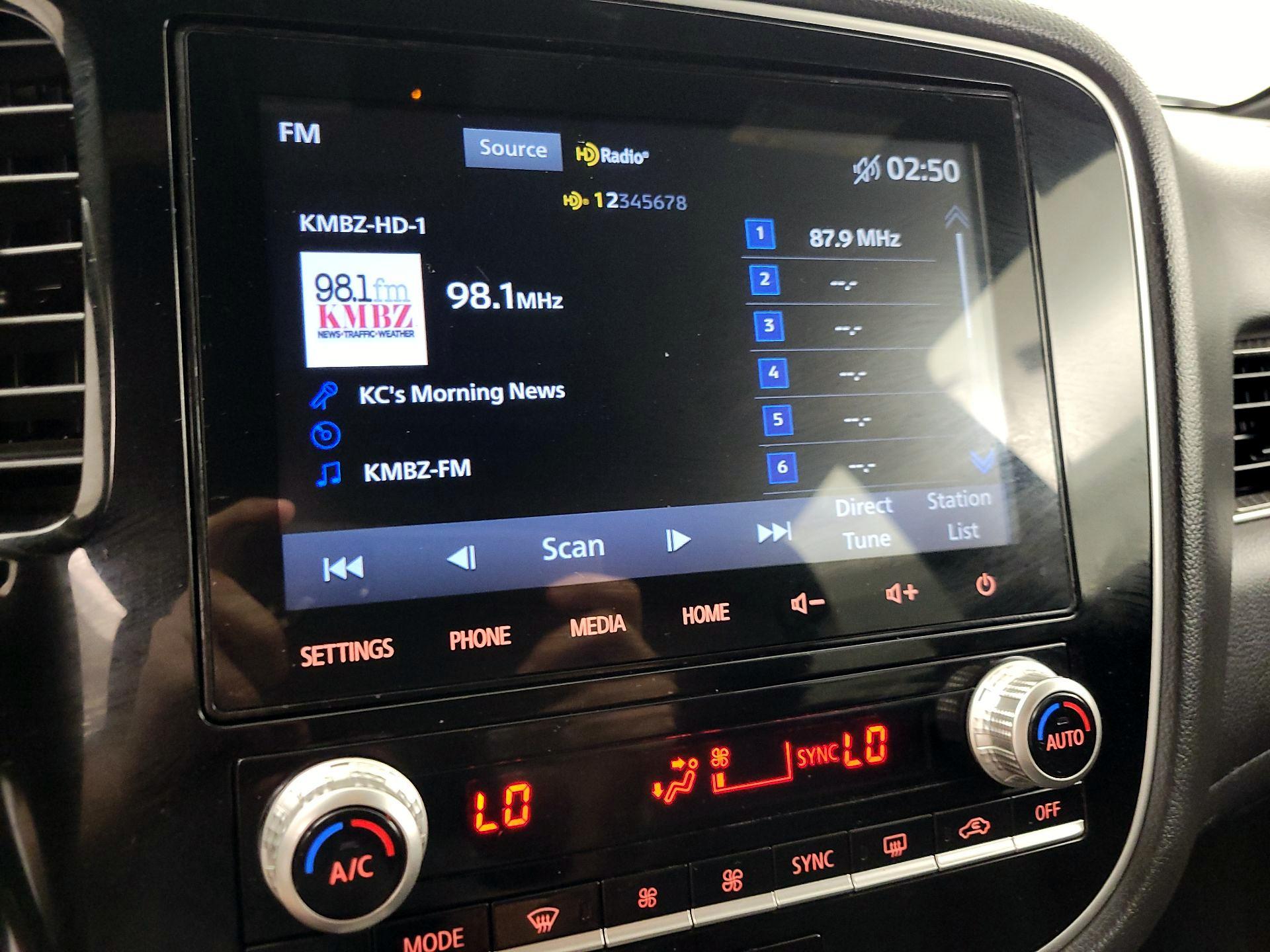 Thumbnail: 2022 Mitsubishi Outlander - 15