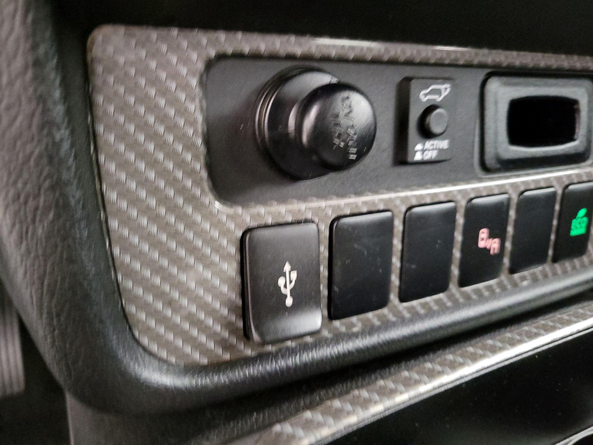 Thumbnail: 2022 Mitsubishi Outlander - 18