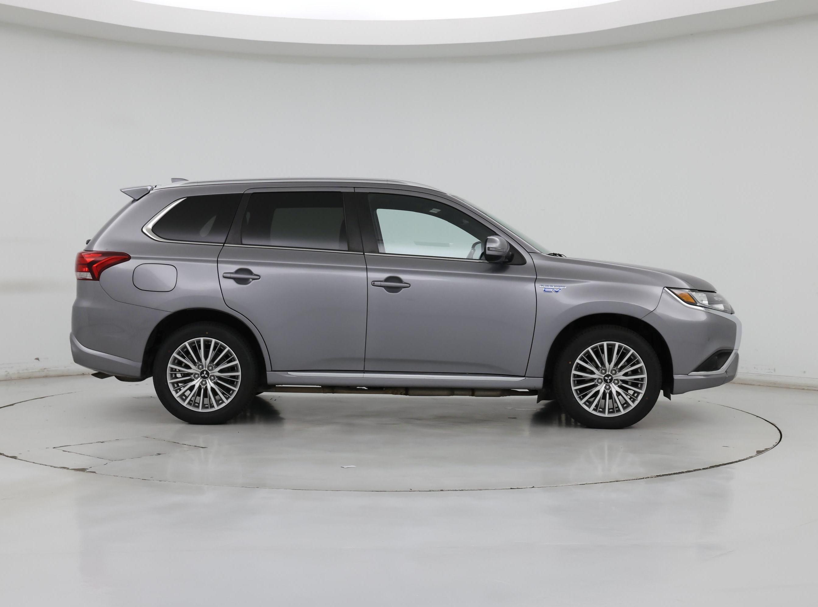 Thumbnail: 2022 Mitsubishi Outlander - 7