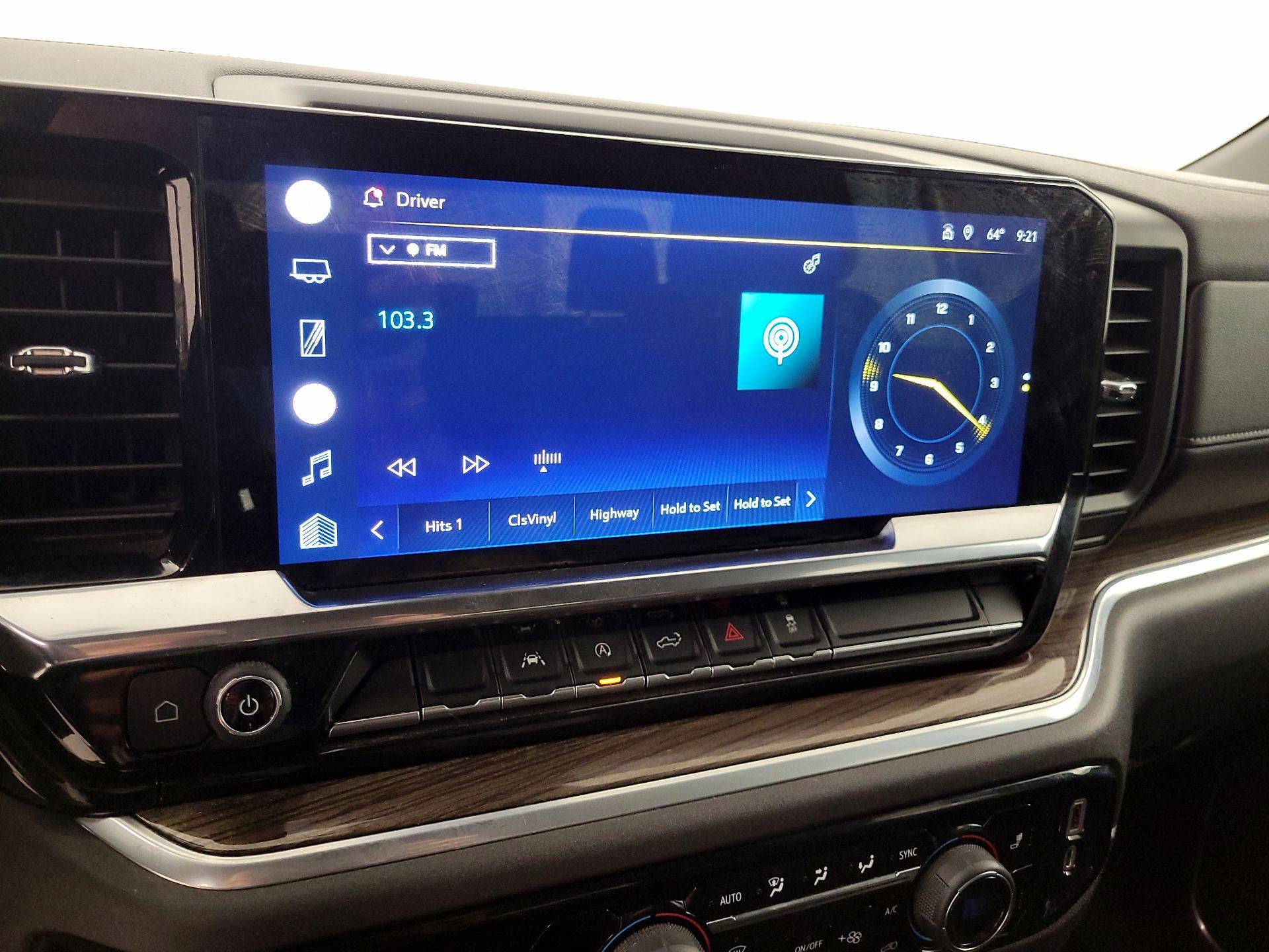 Thumbnail: 2022 Chevrolet Silverado 1500 - 16