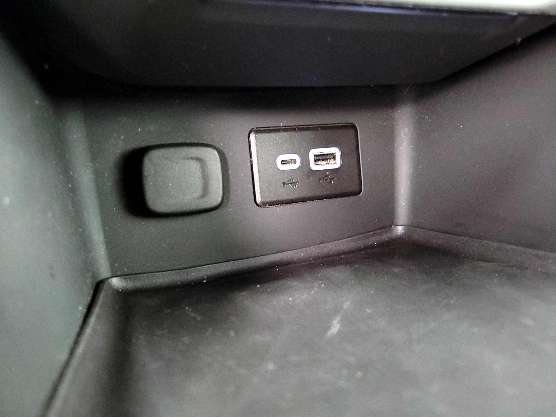 Thumbnail: 2023 GMC Acadia - 18