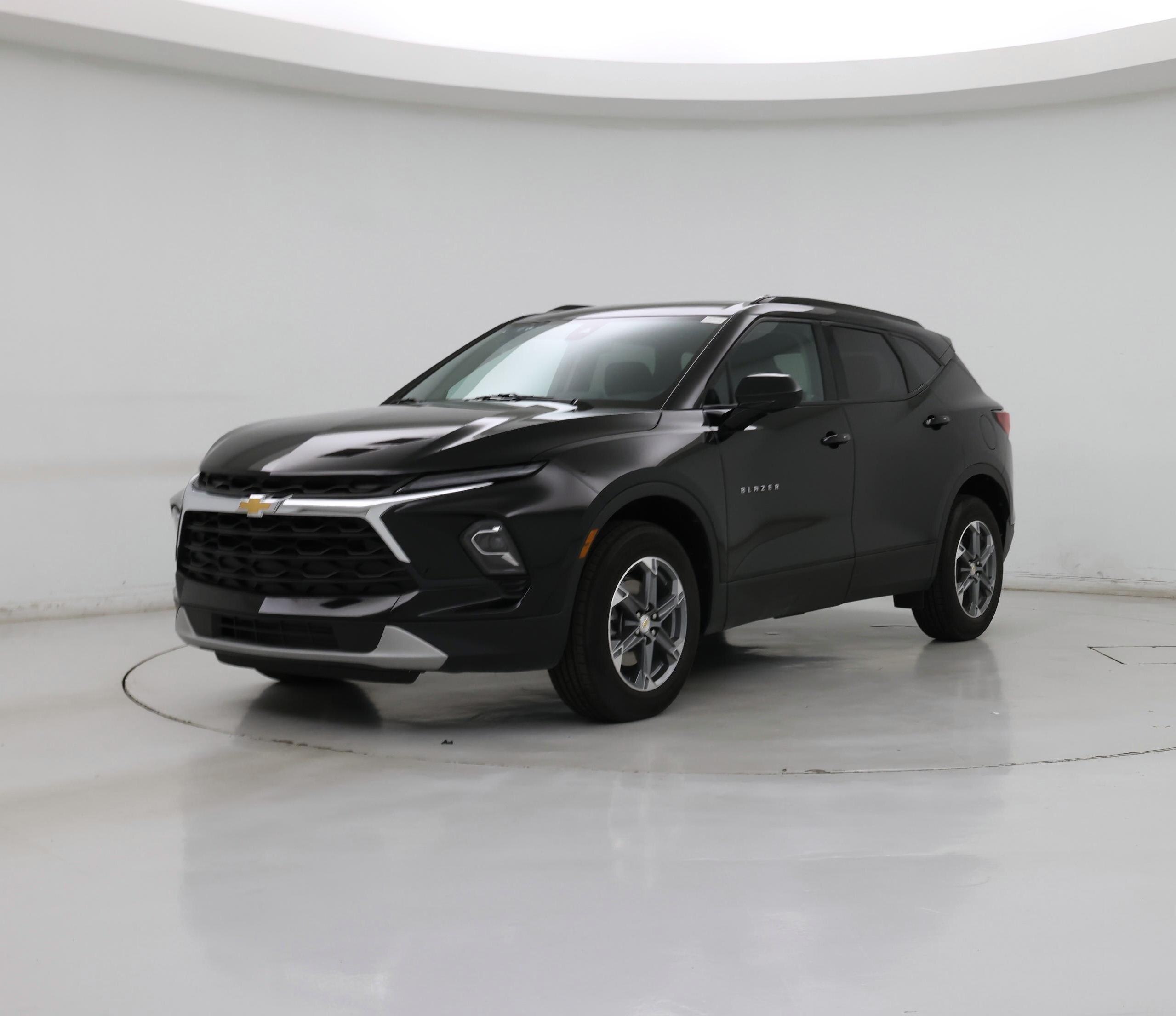 Thumbnail: 2023 Chevrolet Blazer - 4