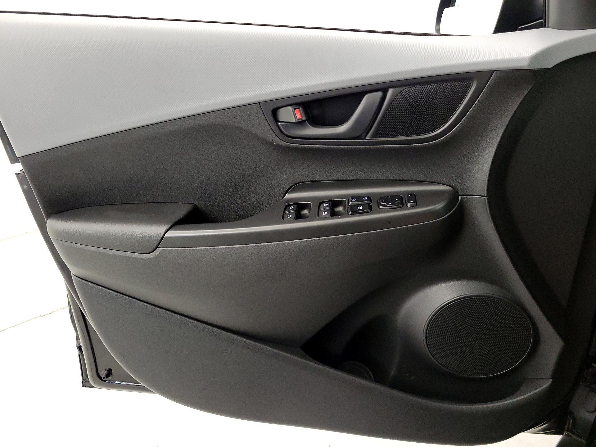 Thumbnail: 2021 Hyundai Kona - 12