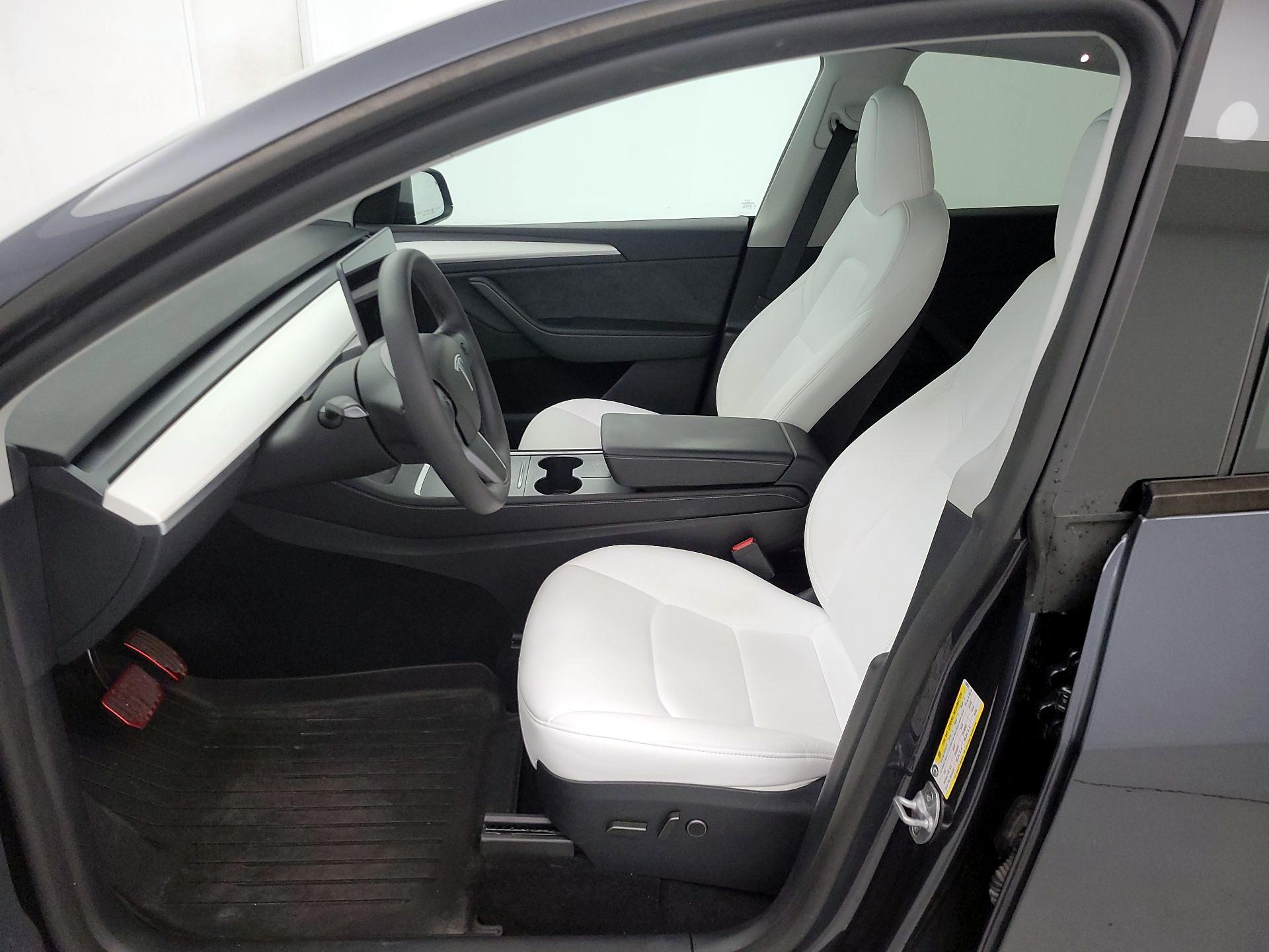 Thumbnail: 2024 Tesla Model Y - 11