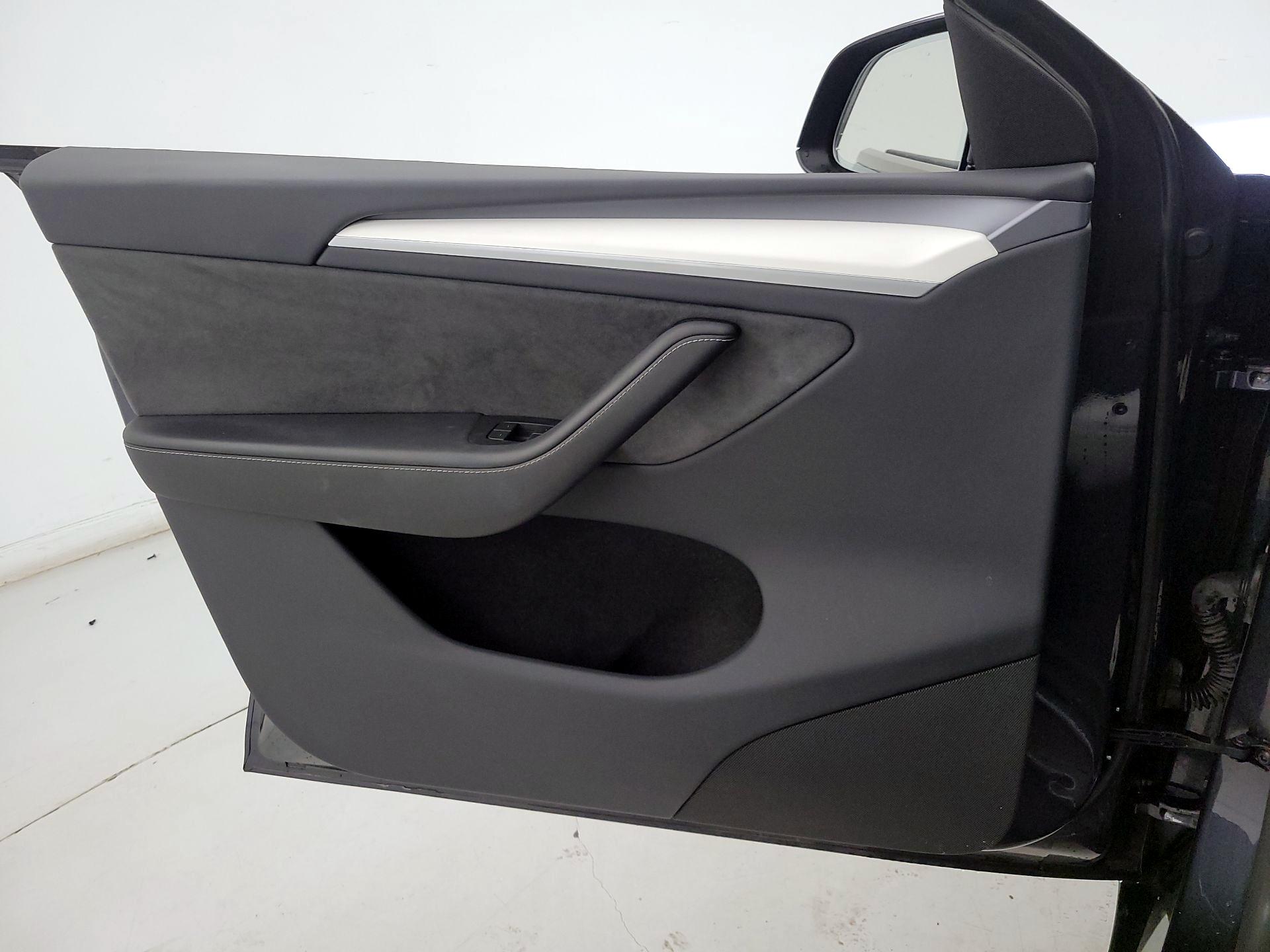 Thumbnail: 2024 Tesla Model Y - 12