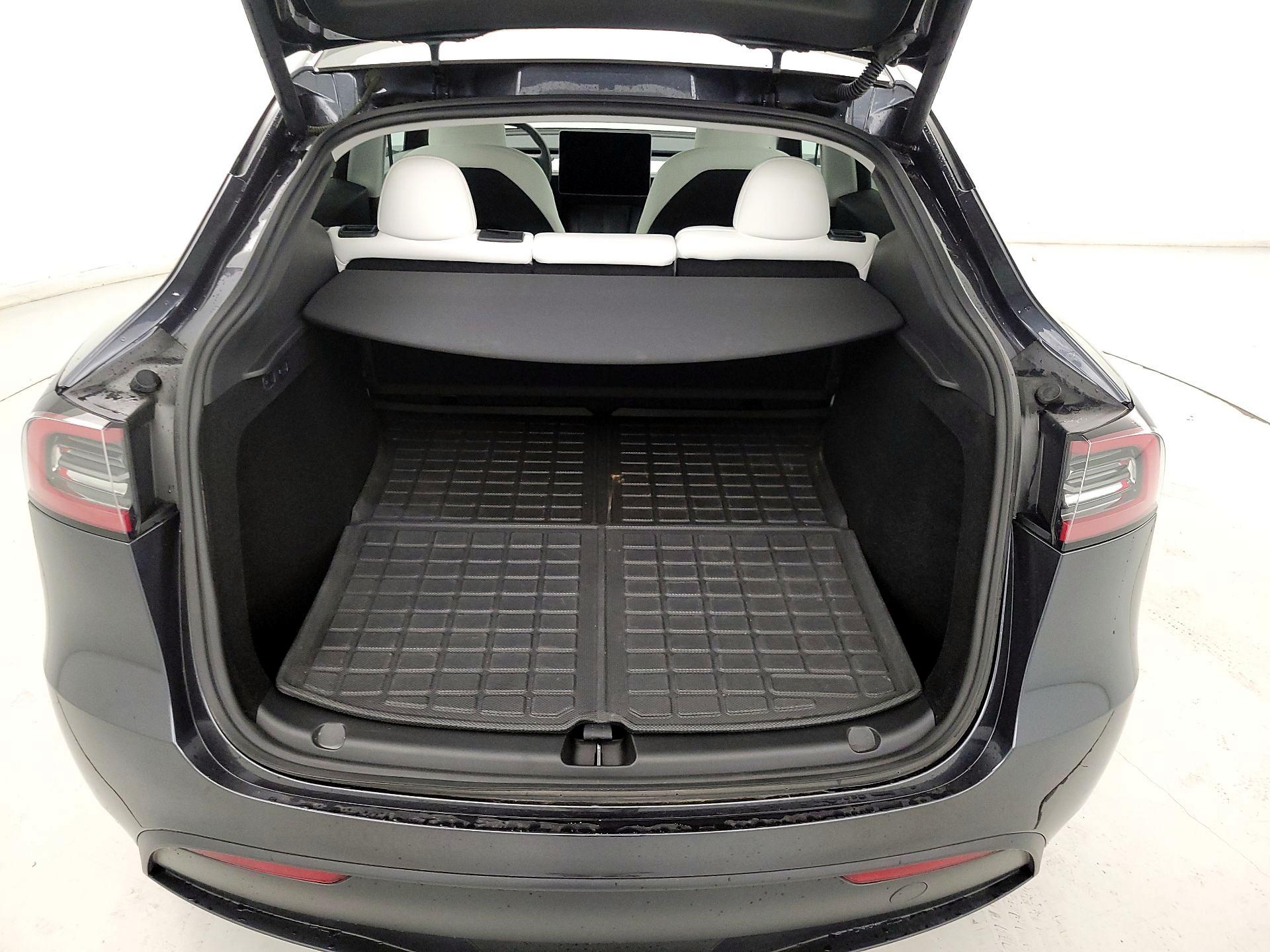 Thumbnail: 2024 Tesla Model Y - 19