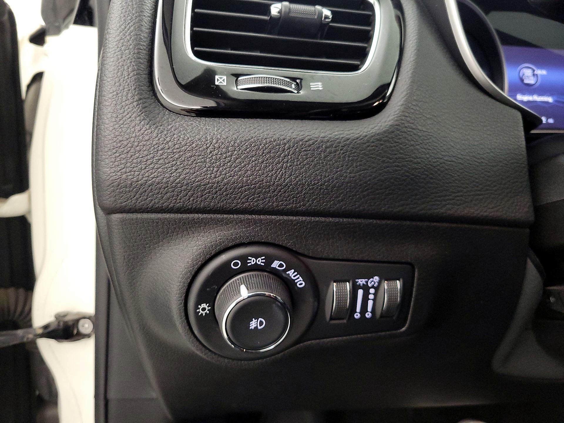 Thumbnail: 2018 Jeep Compass - 13