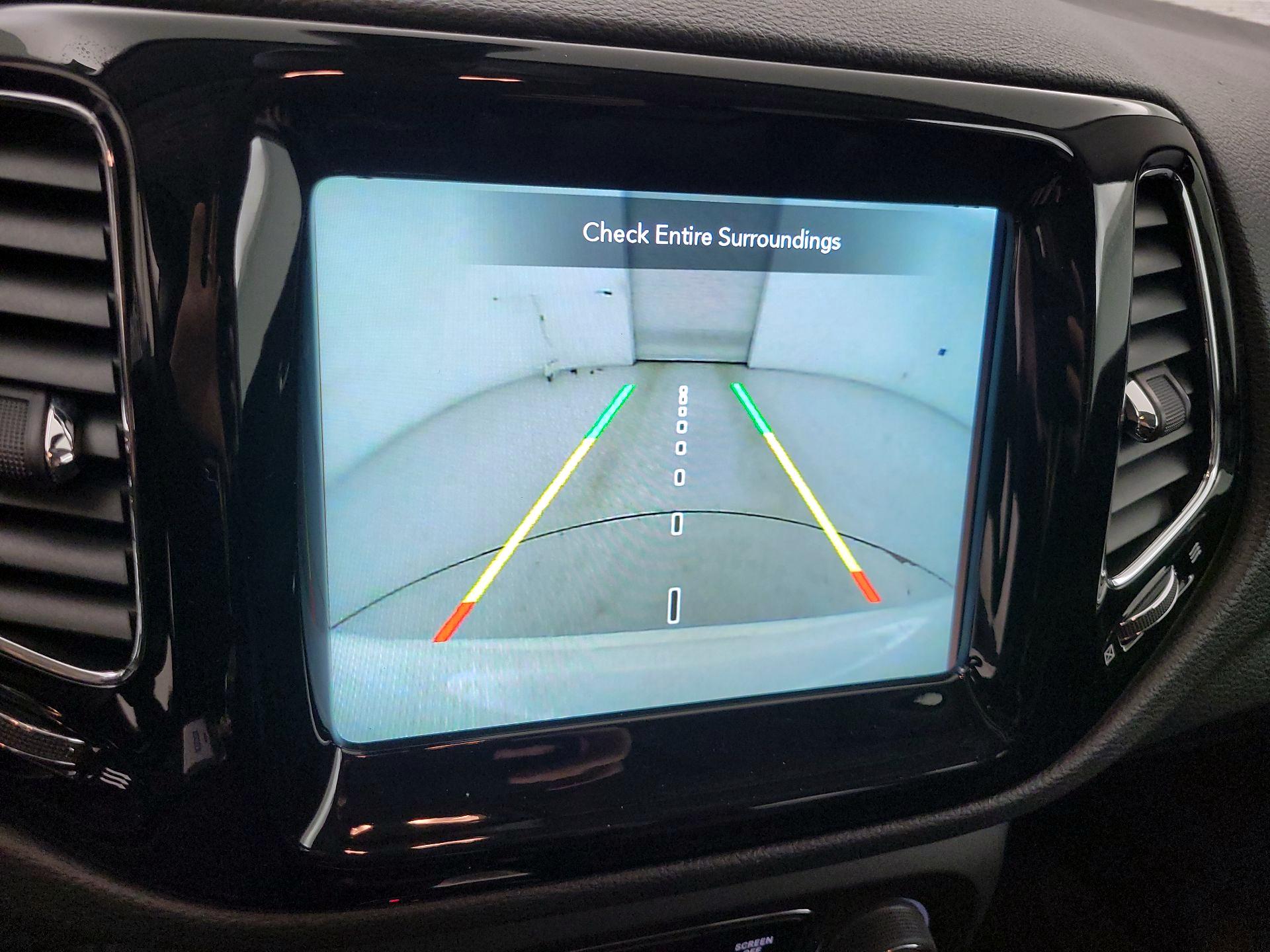 Thumbnail: 2018 Jeep Compass - 14