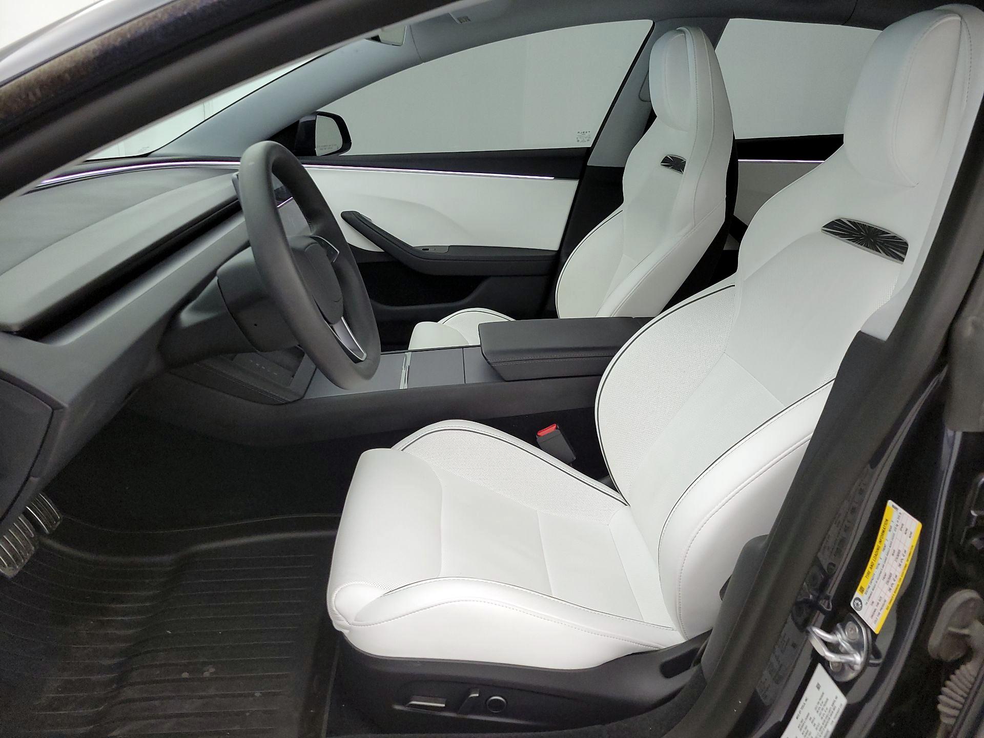 Thumbnail: 2025 Tesla Model 3 - 11