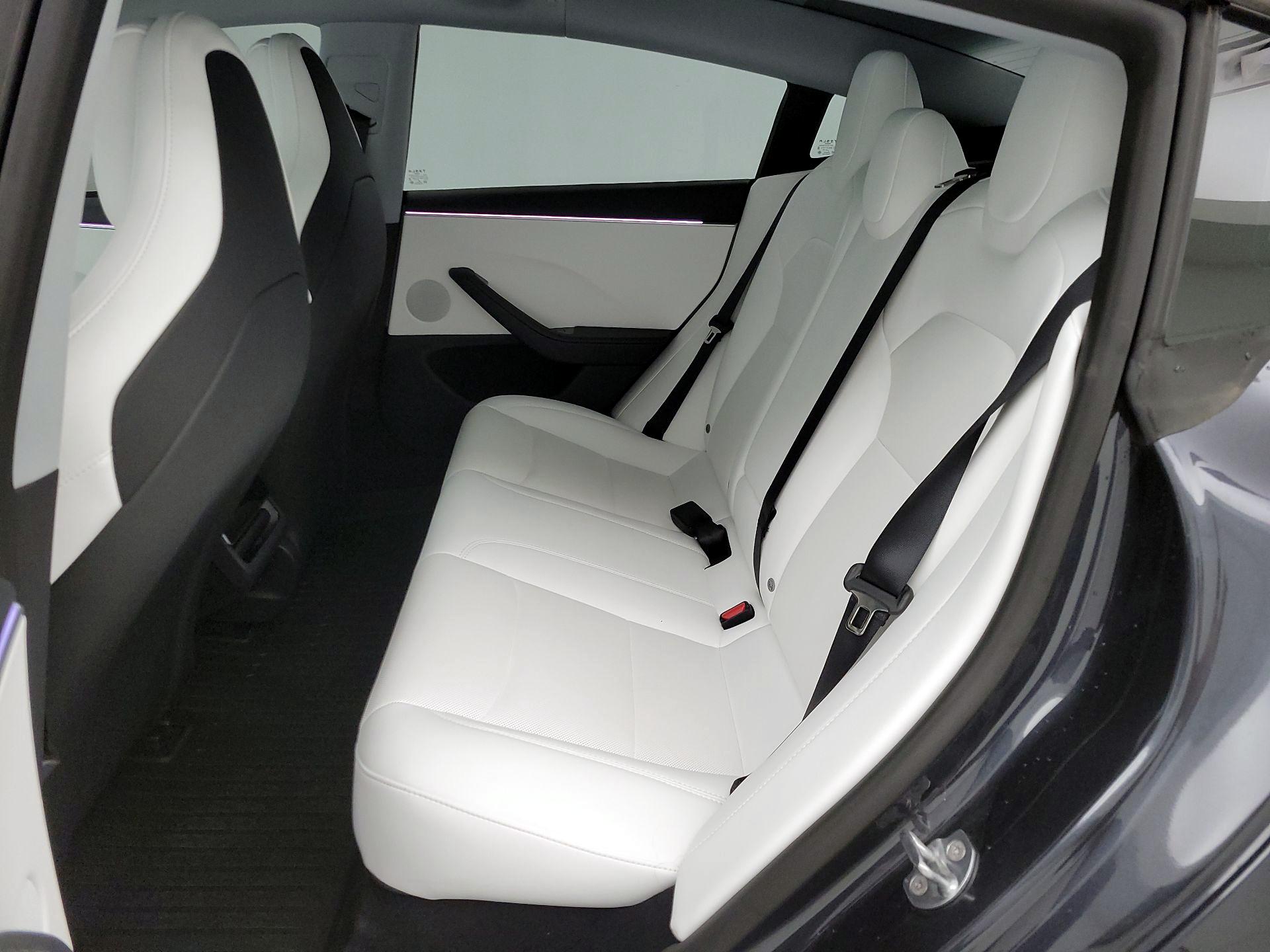 Thumbnail: 2025 Tesla Model 3 - 19