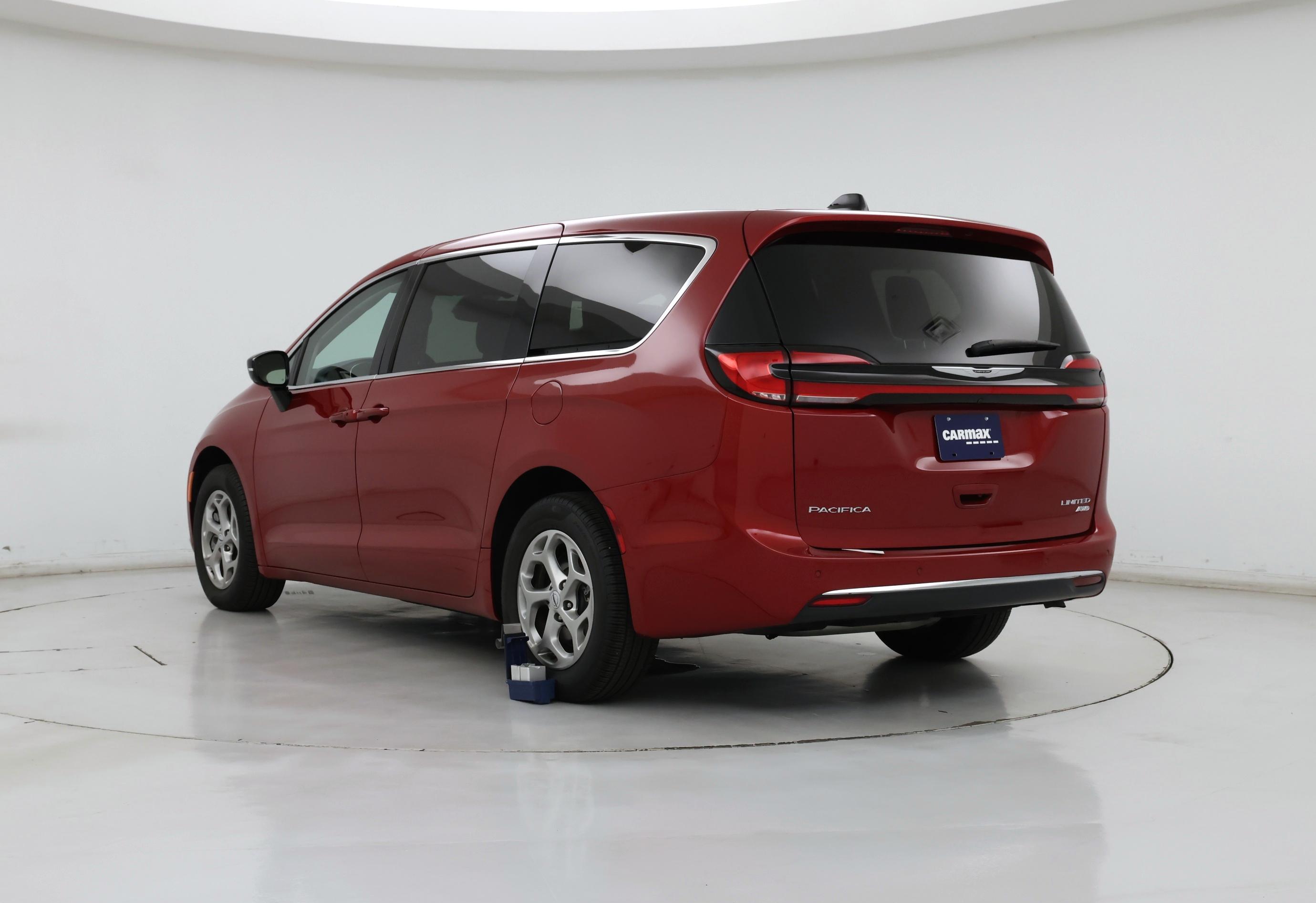 Thumbnail: 2024 Chrysler Pacifica - 2