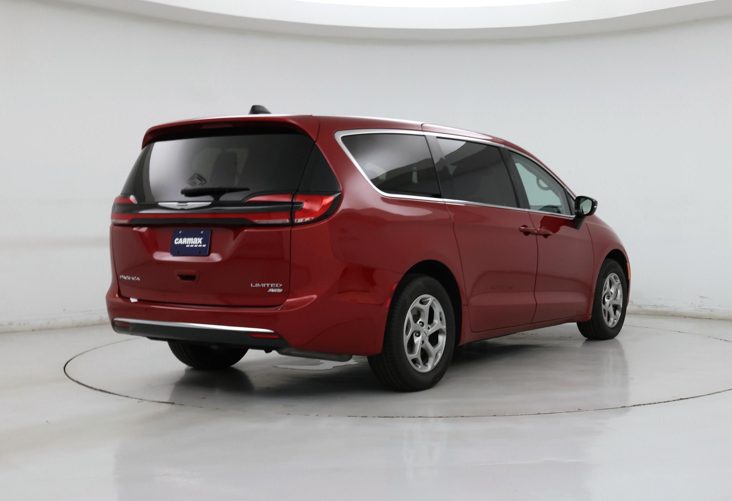 Thumbnail: 2024 Chrysler Pacifica - 8