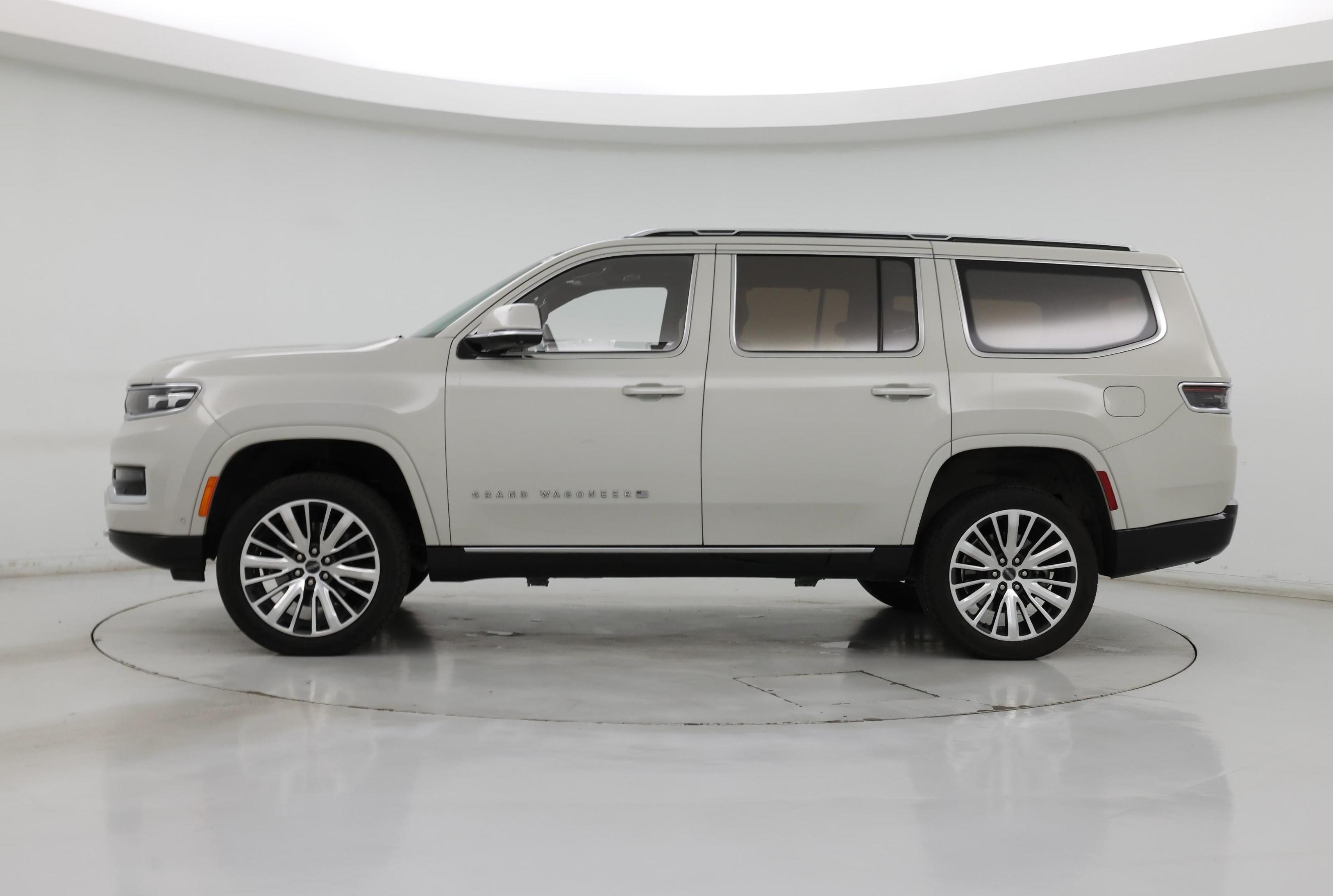 Thumbnail: 2022 Jeep Grand Wagoneer - 3