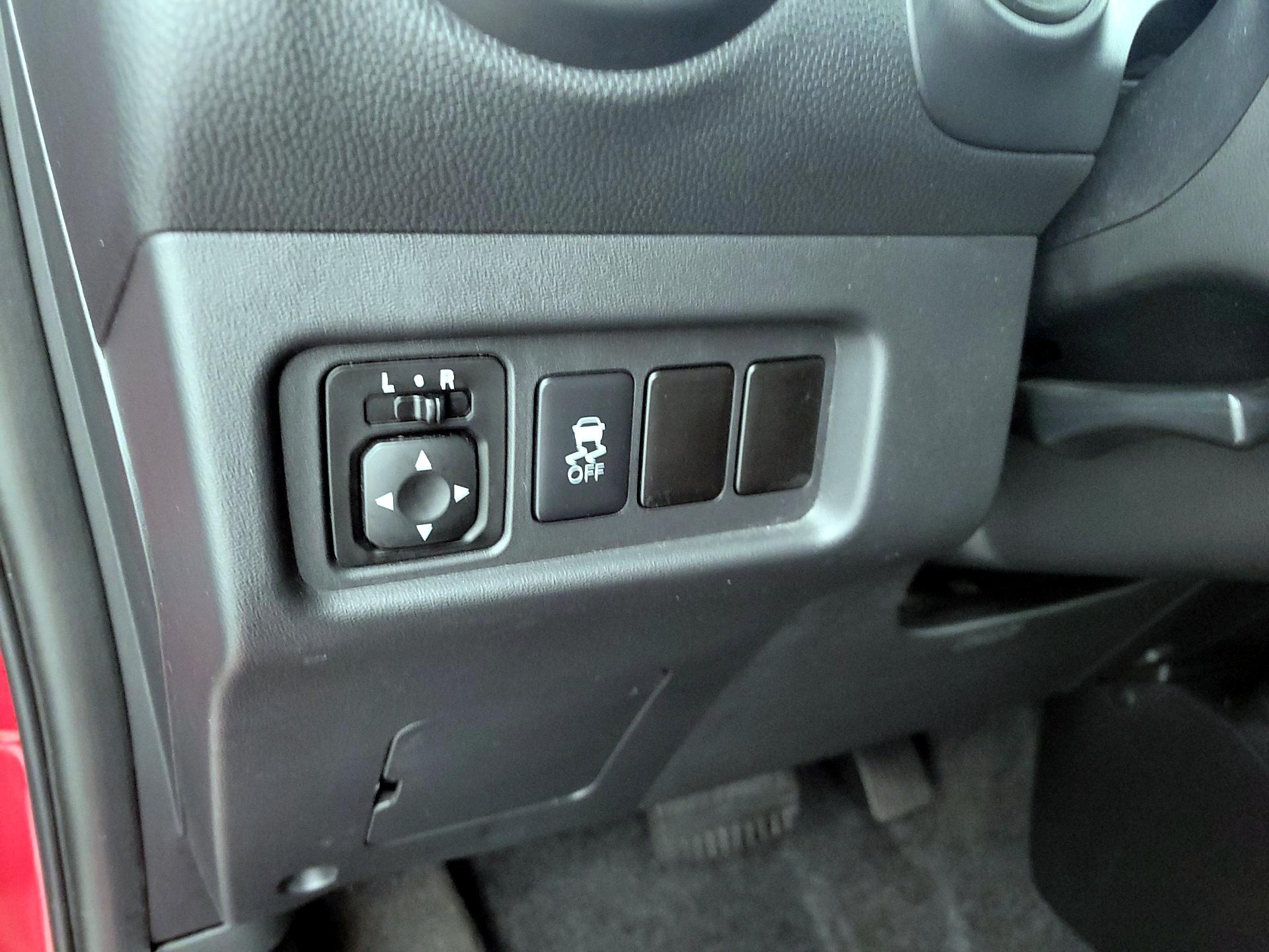 Thumbnail: 2018 Mitsubishi Mirage - 13