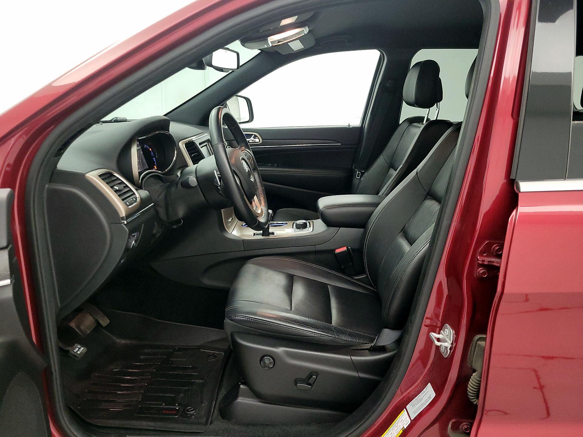 Thumbnail: 2015 Jeep Grand Cherokee - 11