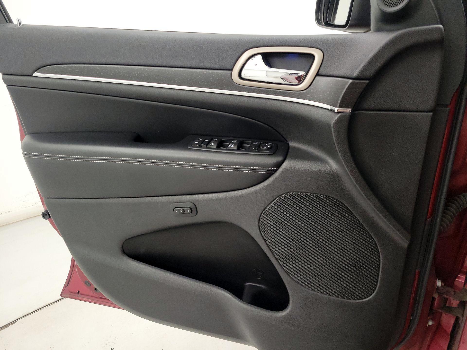 Thumbnail: 2015 Jeep Grand Cherokee - 12