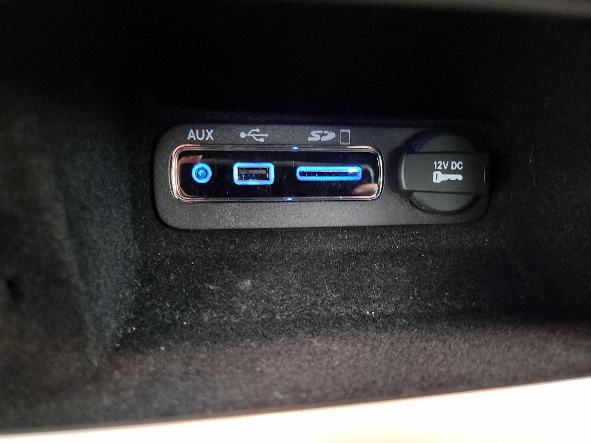 Thumbnail: 2015 Jeep Grand Cherokee - 18