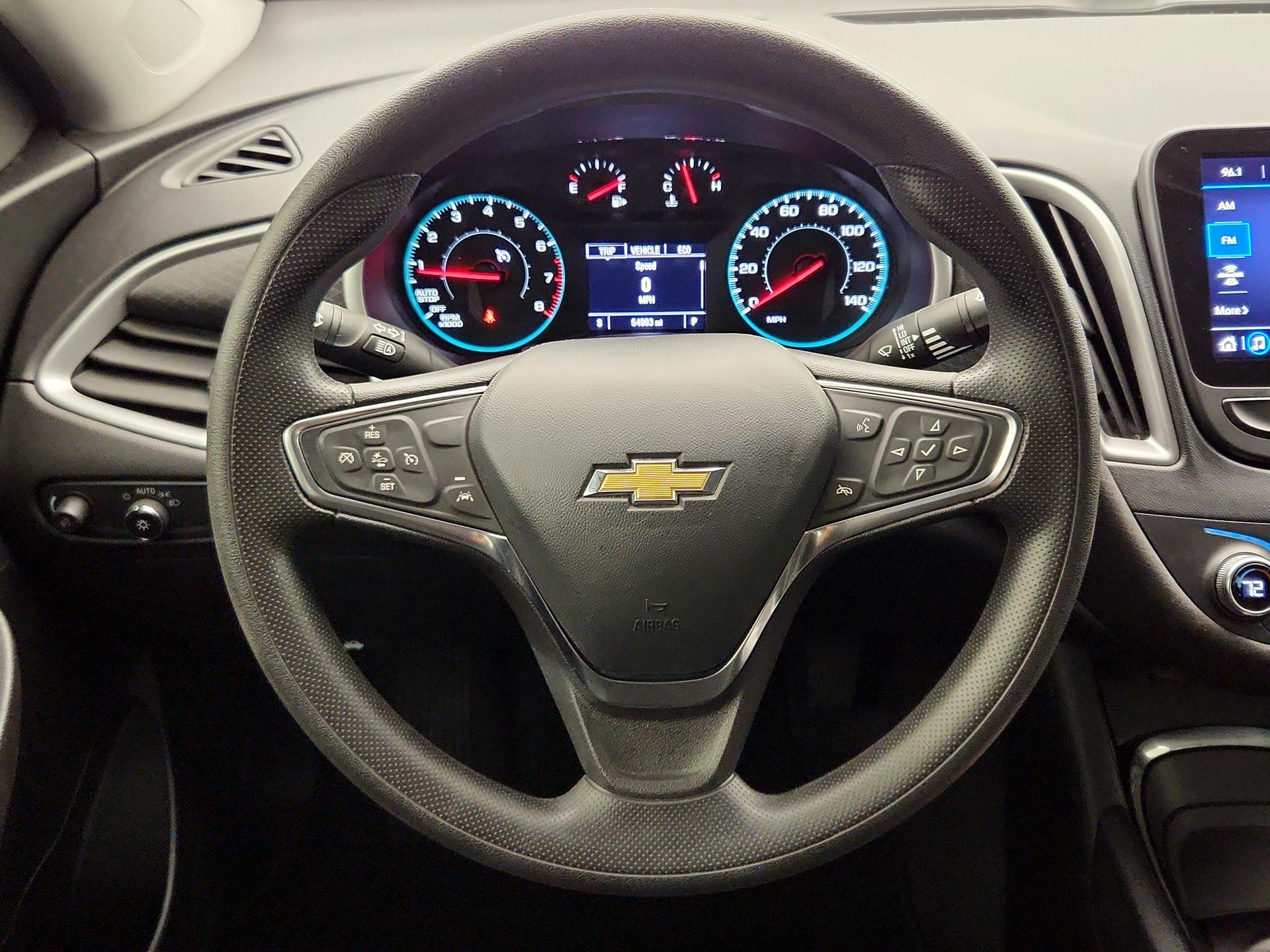 Thumbnail: 2023 Chevrolet Malibu - 10