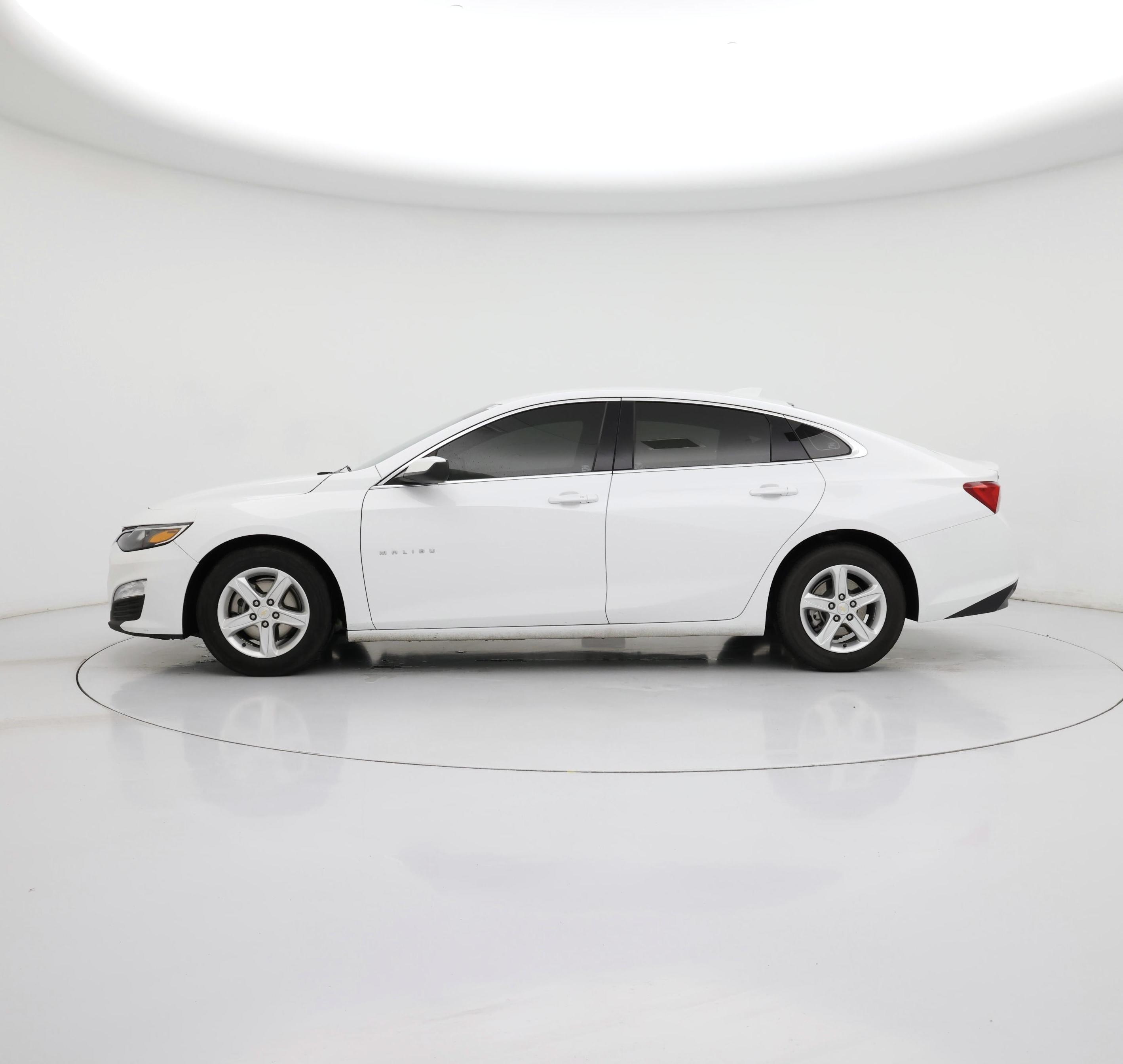 Thumbnail: 2023 Chevrolet Malibu - 3