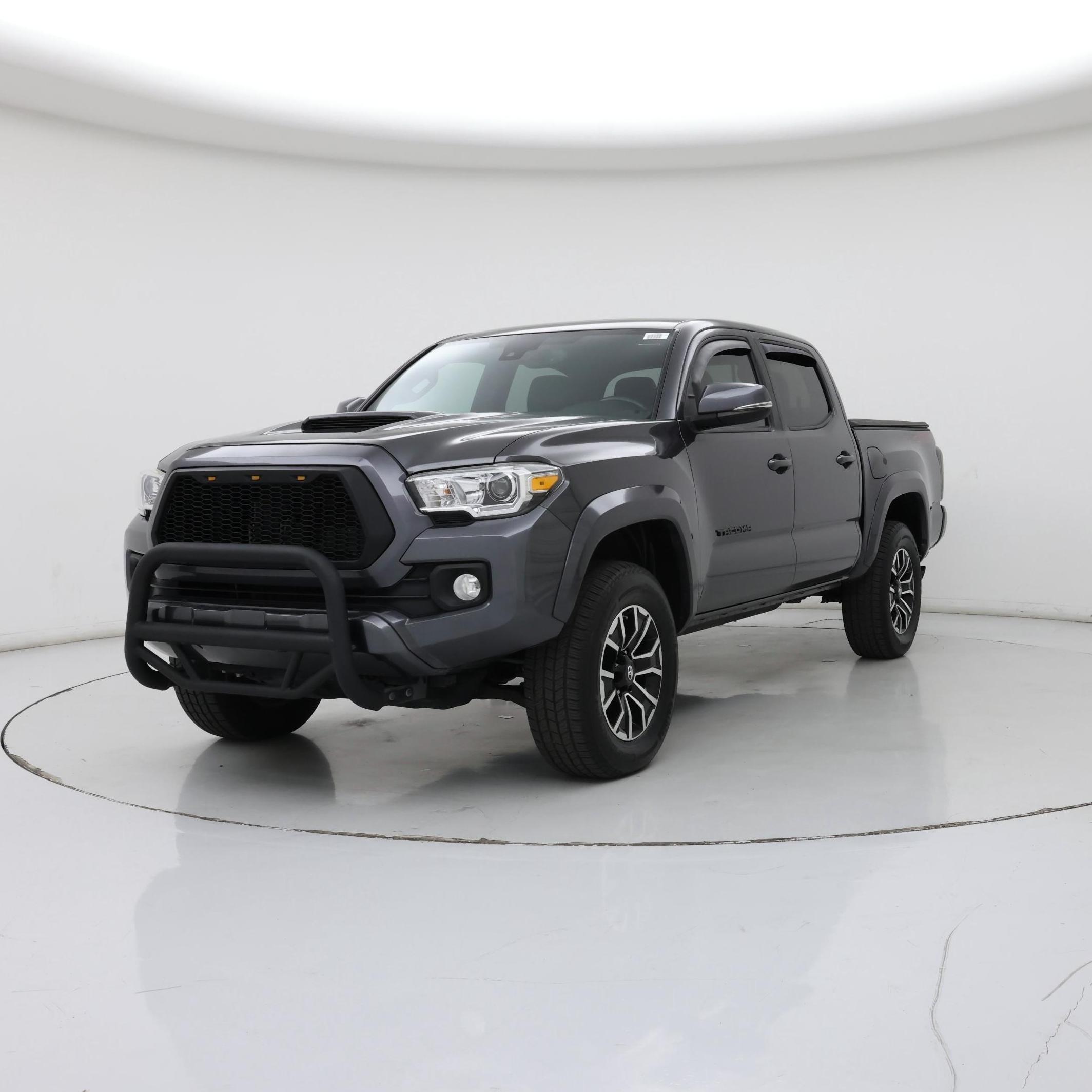 Thumbnail: 2020 Toyota Tacoma - 4