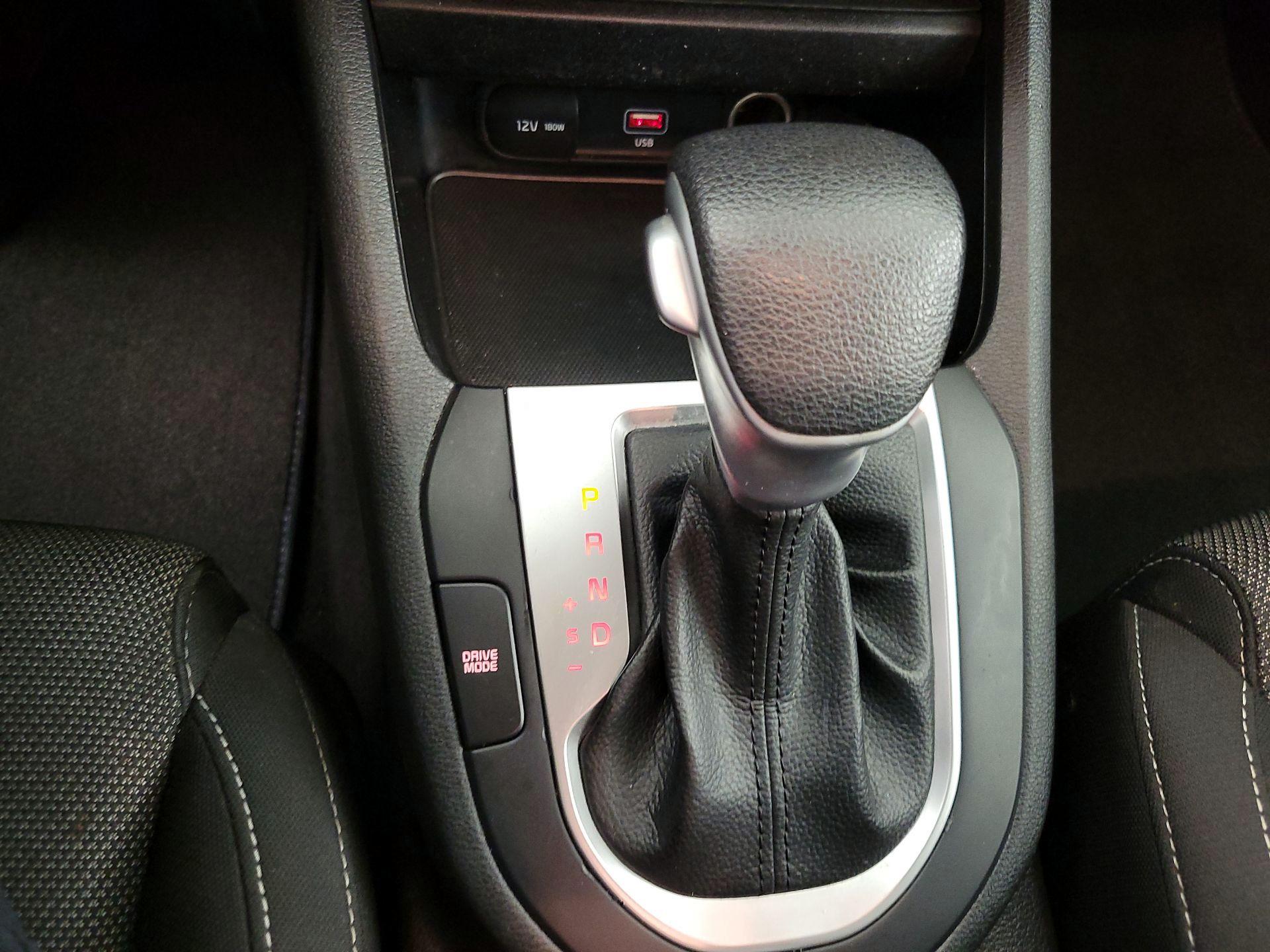 Thumbnail: 2022 Kia Forte - 17